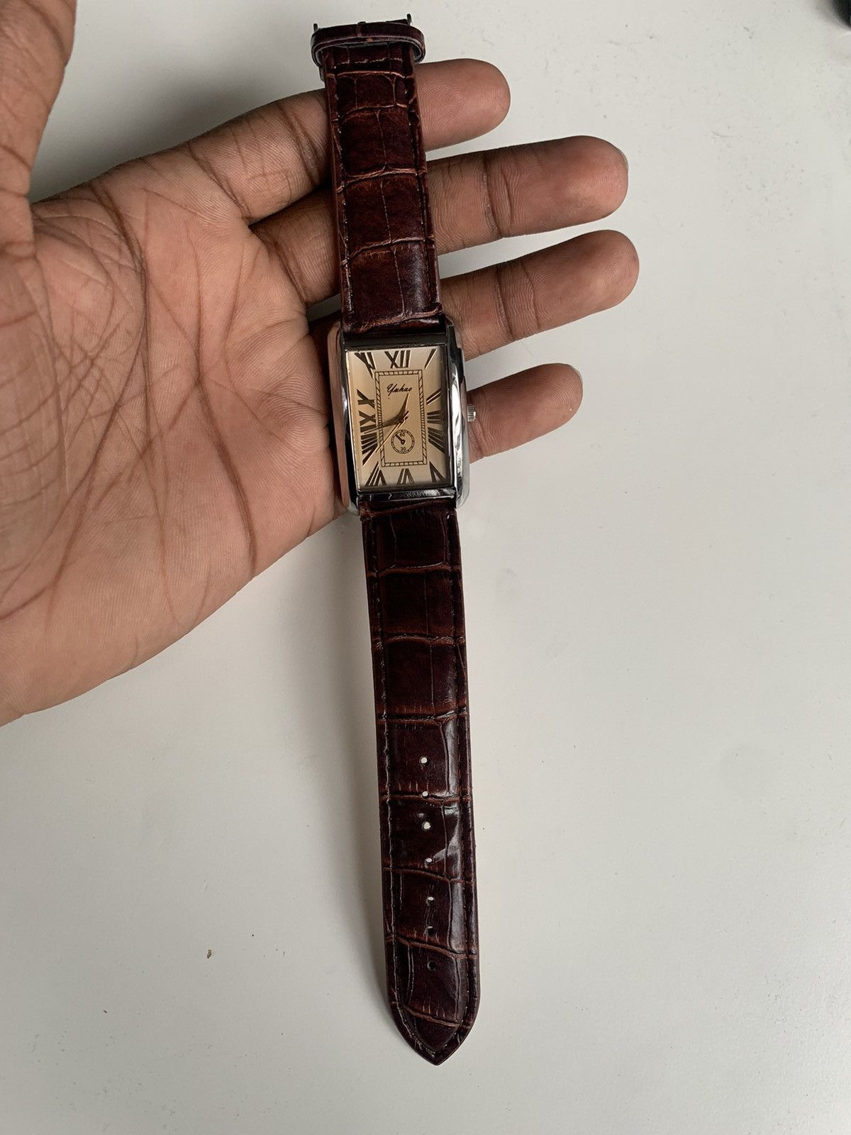 Vintage Vintage 90s vintage retro luxury style gold leather watch Size ONE SIZE - 4 Thumbnail