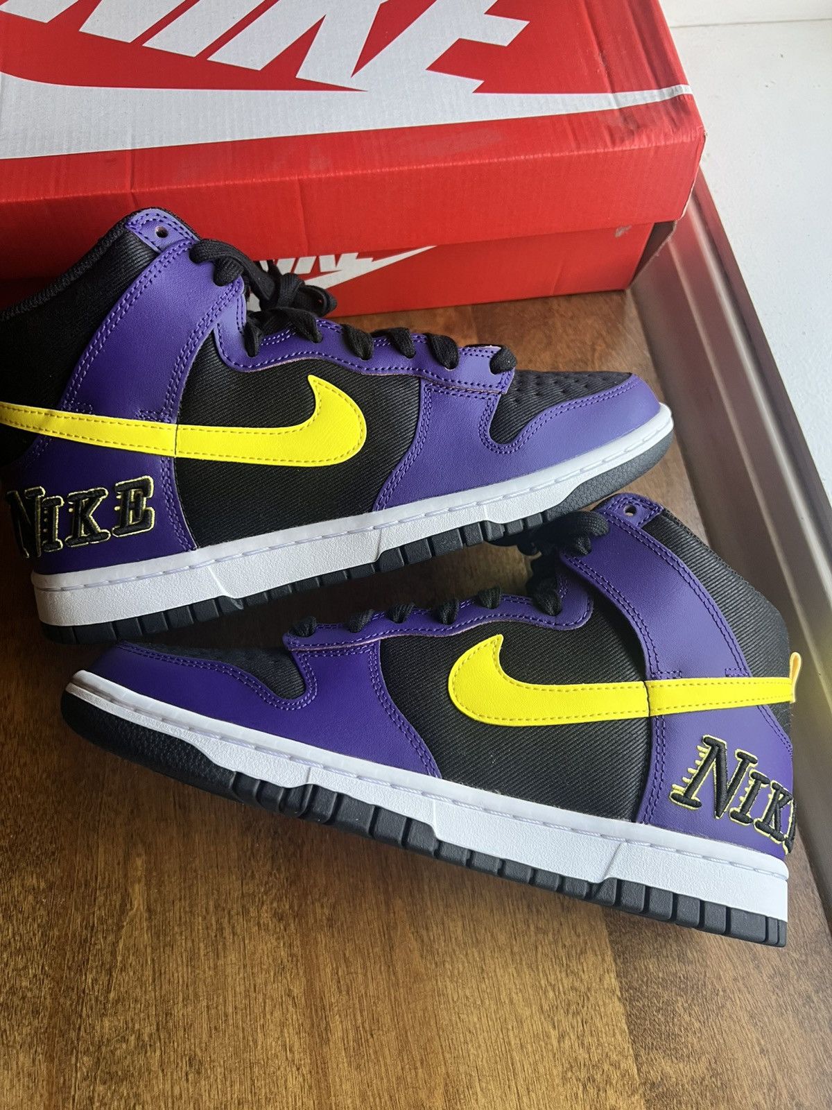 Nike Dunk High EMB Lakers