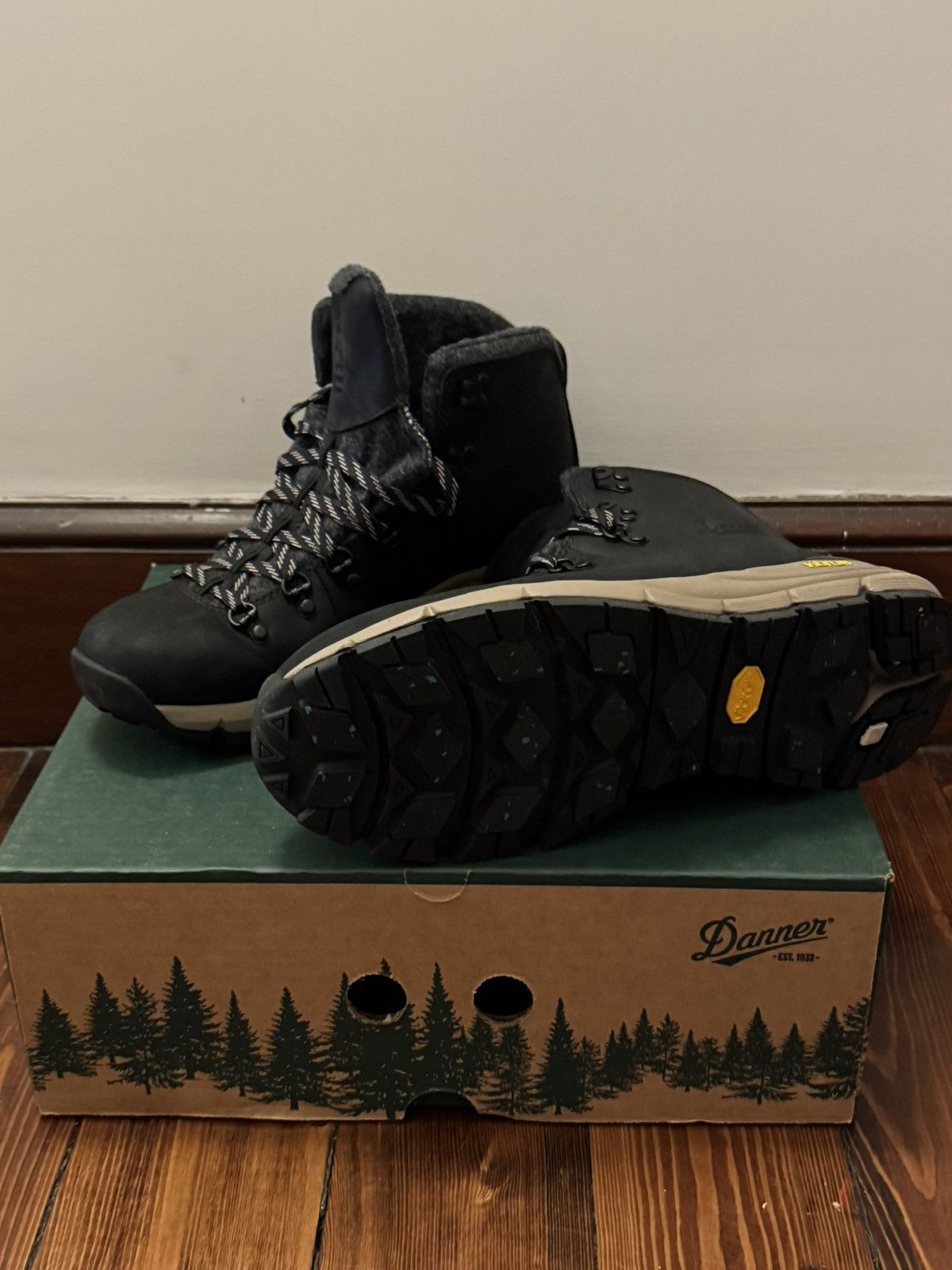 Danner Brand new Danner Hiking boots Size US 9.5 / IT 39.5 - 2 Thumbnail