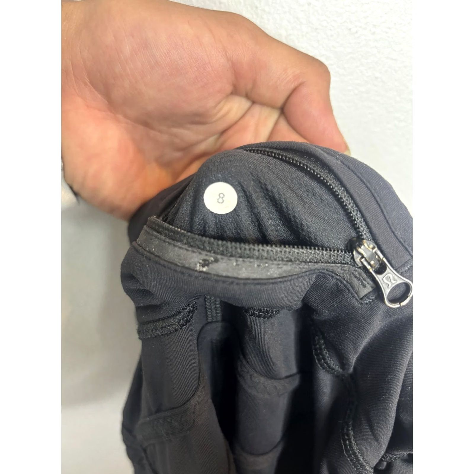 Lululemon Lululemon Womens 8 Black Crop Capri Leggings Running Athletic Pants Ruched Size 30" / US 8 / IT 44 - 7 Thumbnail