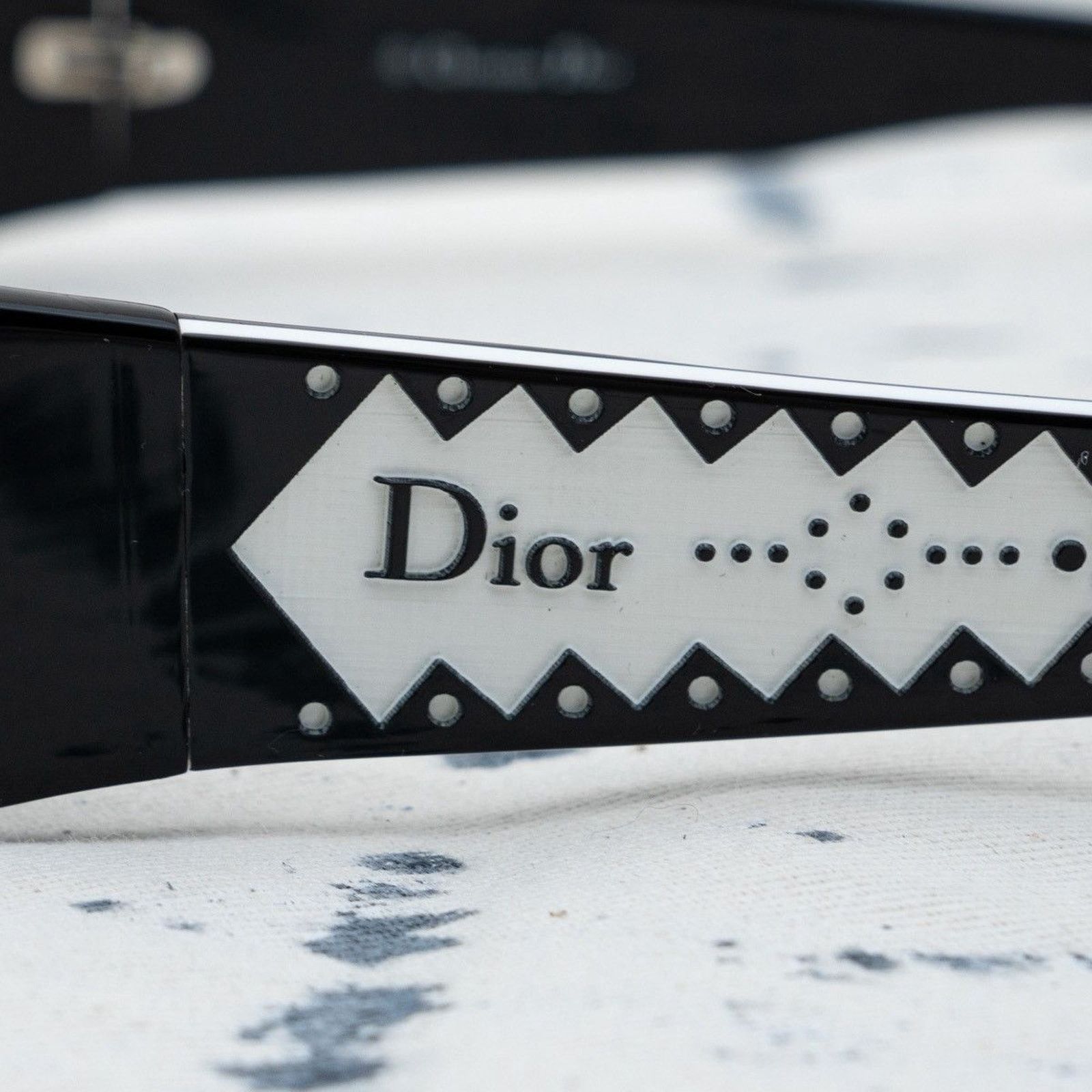 Dior × Vintage Vintage dior d trick 2 logo rectangular y2k sunglasses Size ONE SIZE - 6 Thumbnail