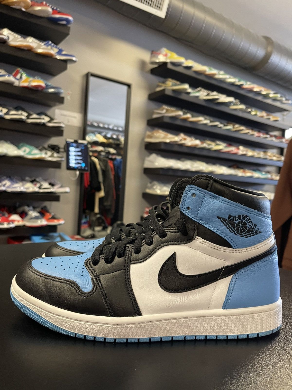 Jordan Brand × Nike Size 9.5 - Jordan 1 High OG UNC Toe Very Clean Size US 10 / EU 43 - 1 Thumbnail