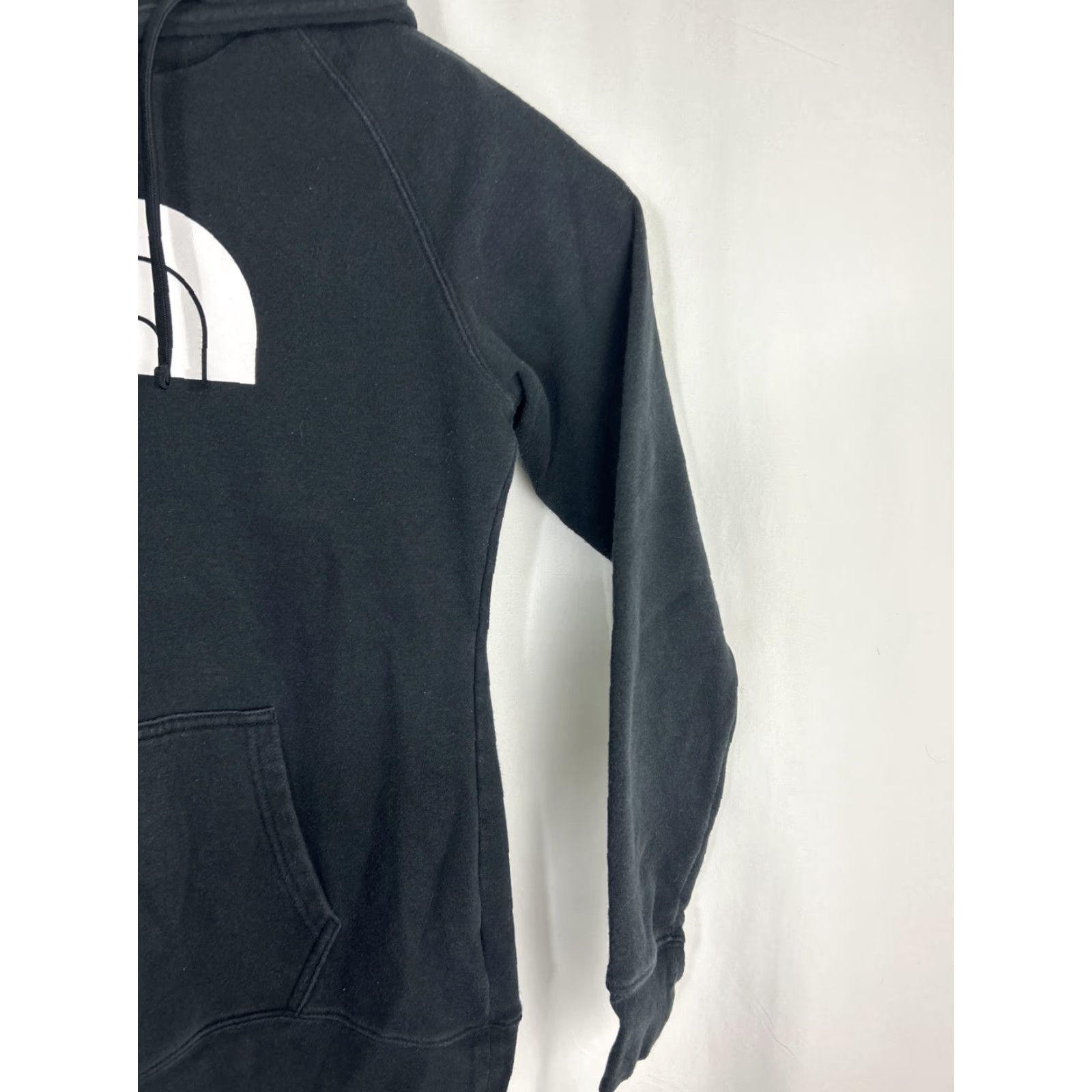 The North Face The North Face Womens Medium Pullover Hoodie Black White Graphic Drawstring Size M / US 6-8 / IT 42-44 - 4 Thumbnail