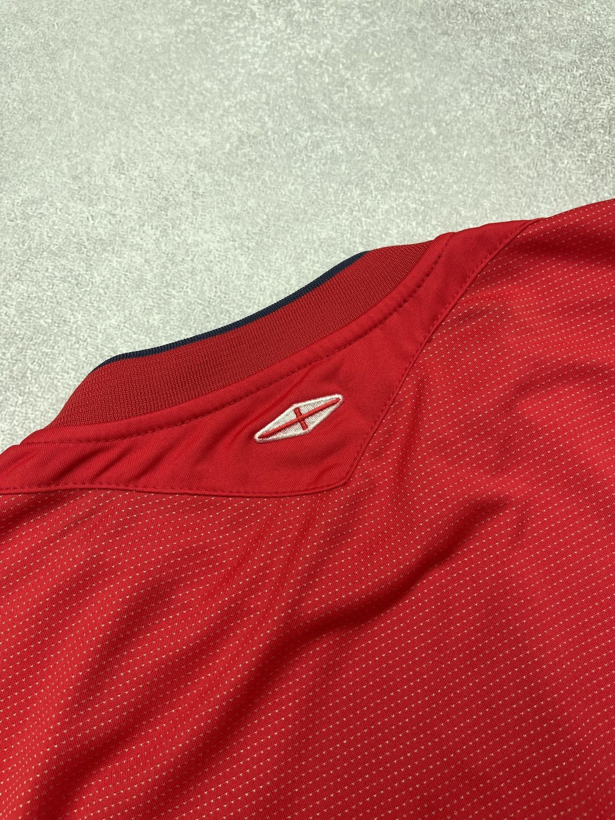 Umbro Vintage Umbro England 2004 Soccer Jersey Red Official Y2K Size US XL / EU 56 / 4 - 9 Thumbnail