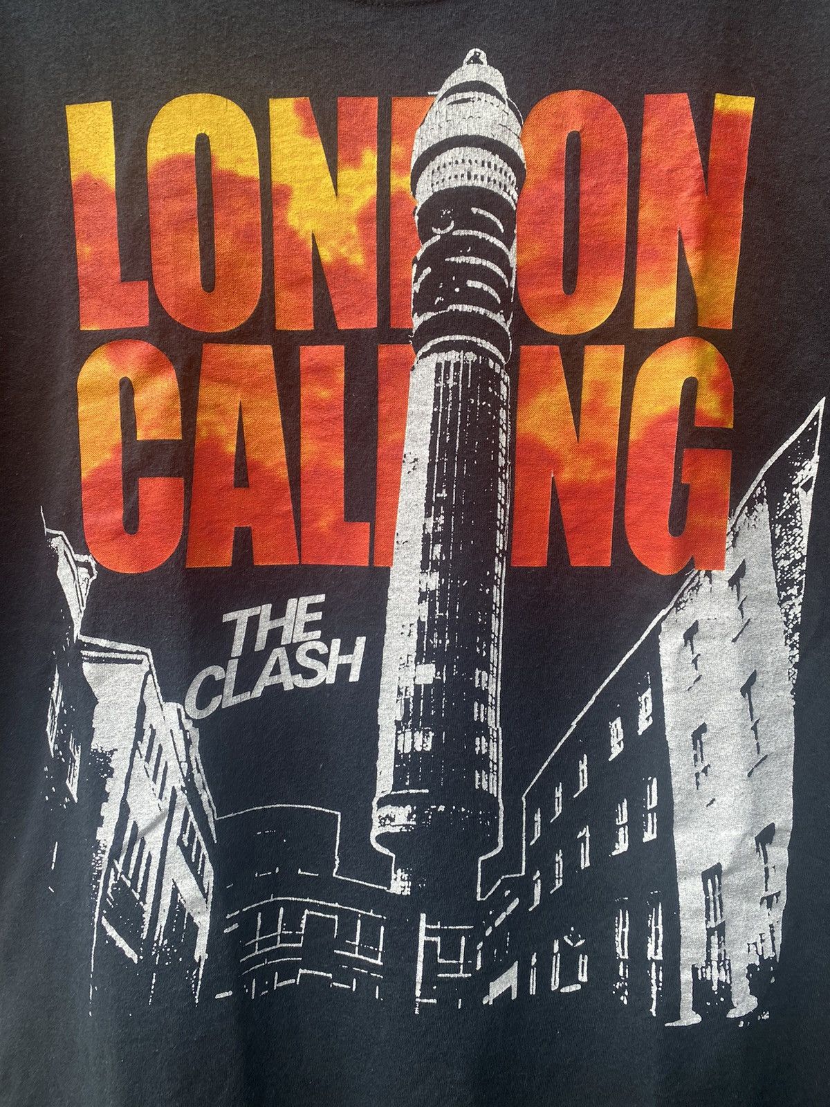 Band Tees Vintage The Clash London Calling Fifth Column,Black flag, Size US L / EU 52-54 / 3 - 3 Thumbnail