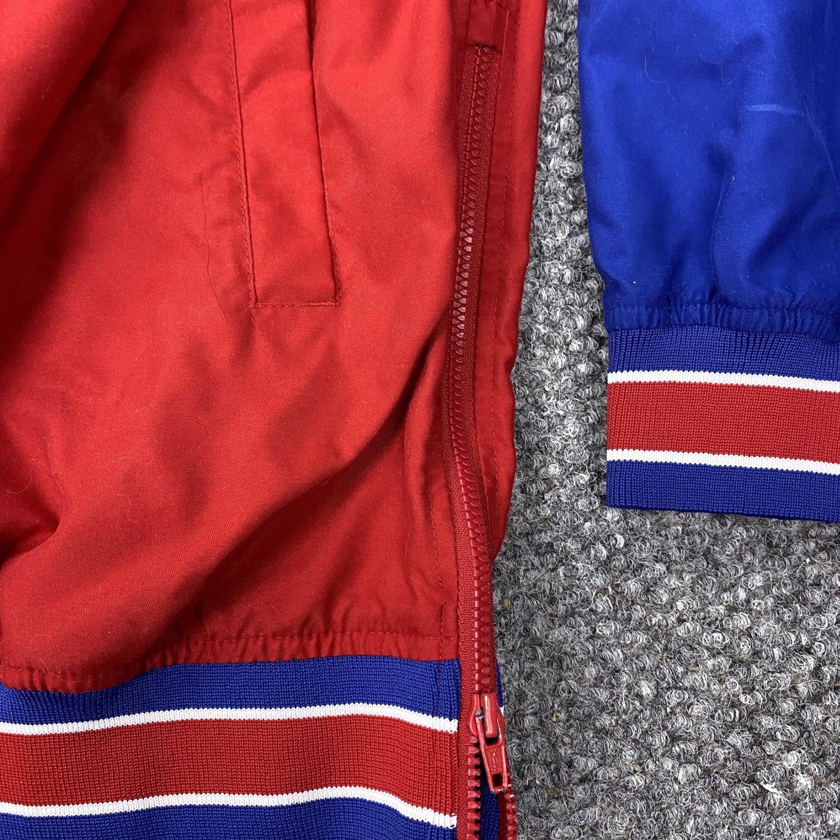 Reebok Vtg Reebok Jacket Mens L Red Colorblock Windbreaker Pullover Zip Side Pockets Logo Size US L / EU 52-54 / 3 - 6 Thumbnail
