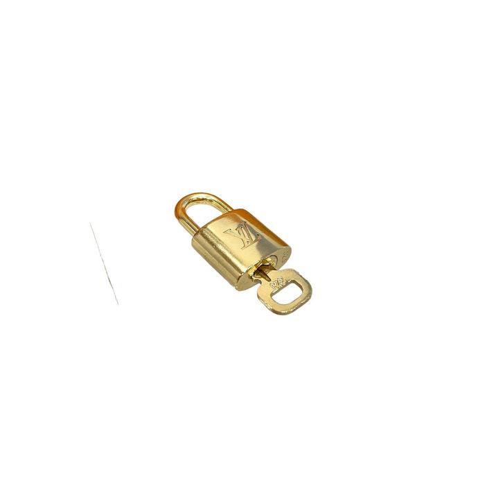 AUTHENTIC Louis Vuitton Lock And Key #323
