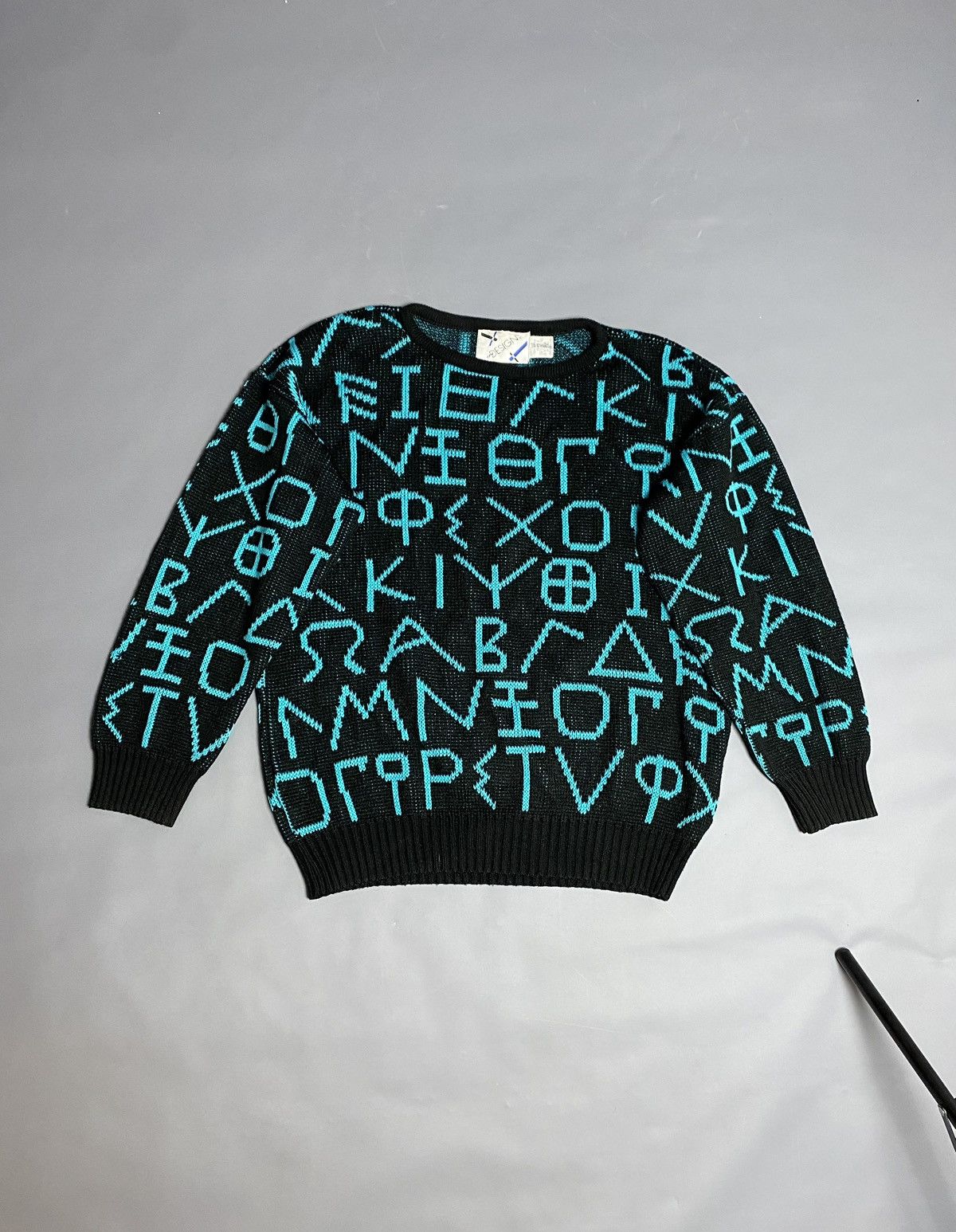 Other Vintage IN DESIGN Abstract Alphabet Acrylic Sweater USA Sz L Size US L / EU 52-54 / 3 - 1 Thumbnail