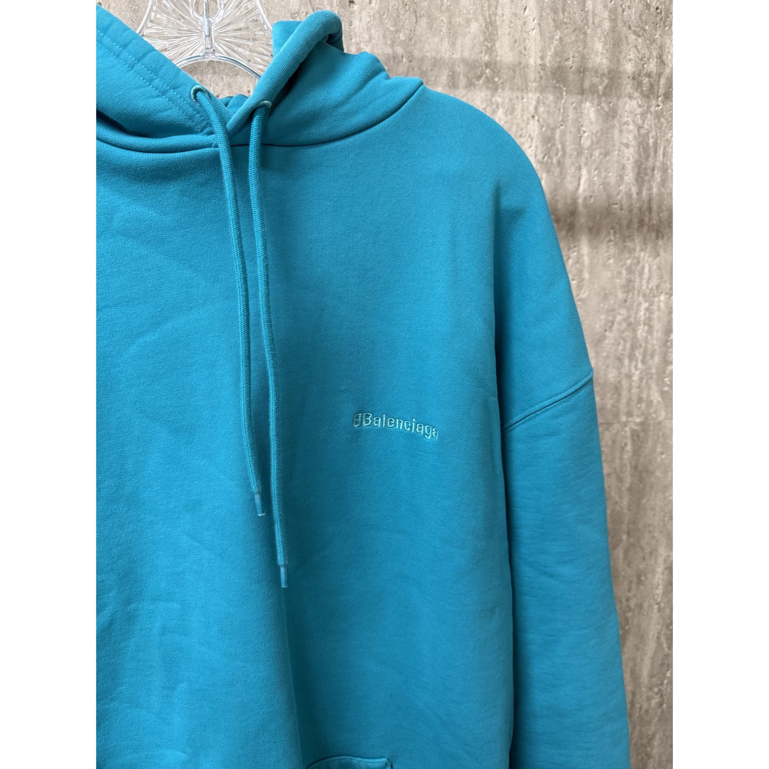 Balenciaga Balenciaga Unisex Wardrobe Oversized Turquoise Hoodie With L Size US XS / EU 42 / 0 - 3 Thumbnail