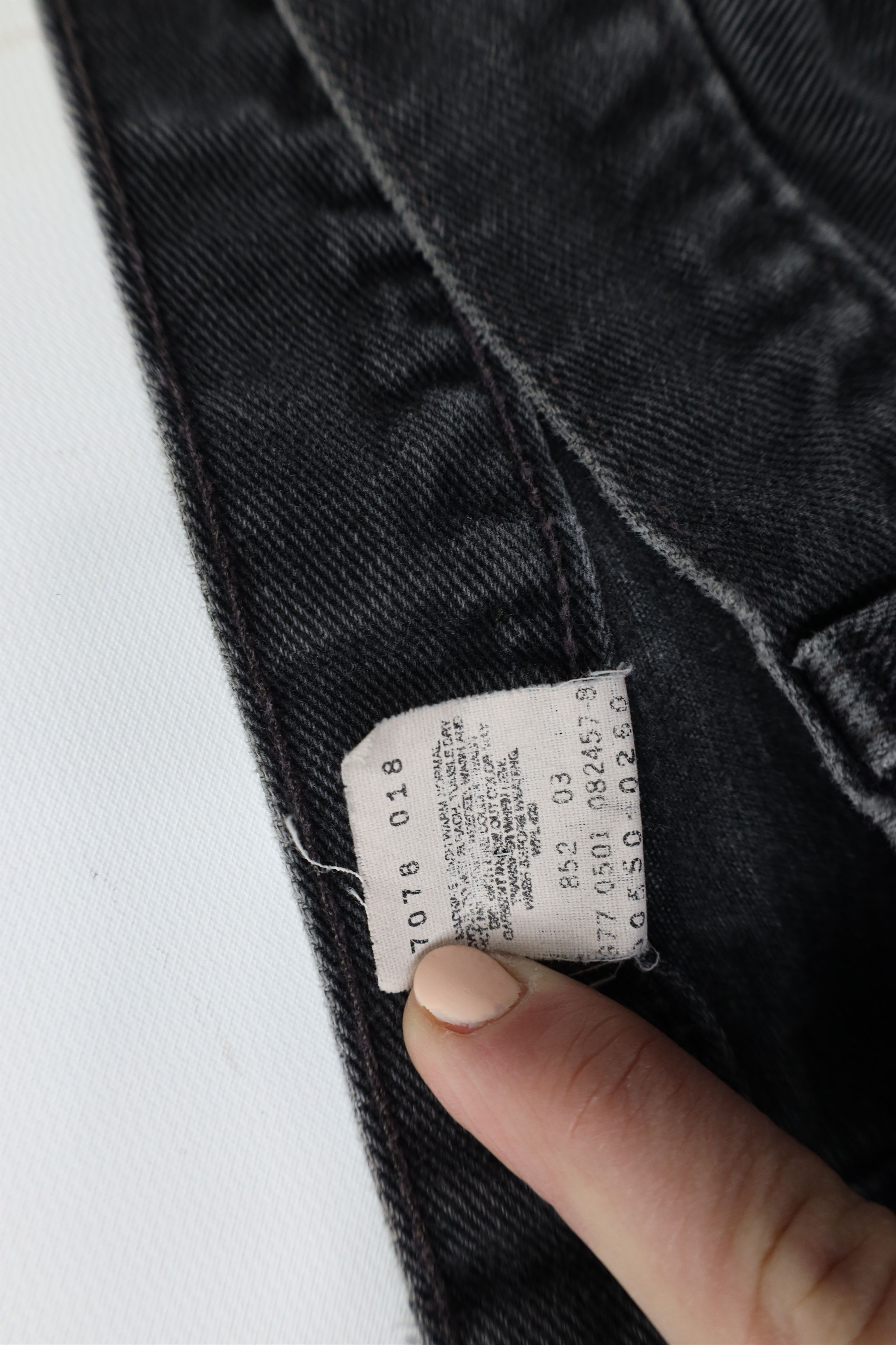 Levi's × Vintage Vintage Y2K 2001 Levis 550 Relaxed Fit Denim Jeans Black Size US 36 / EU 52 - 9 Thumbnail