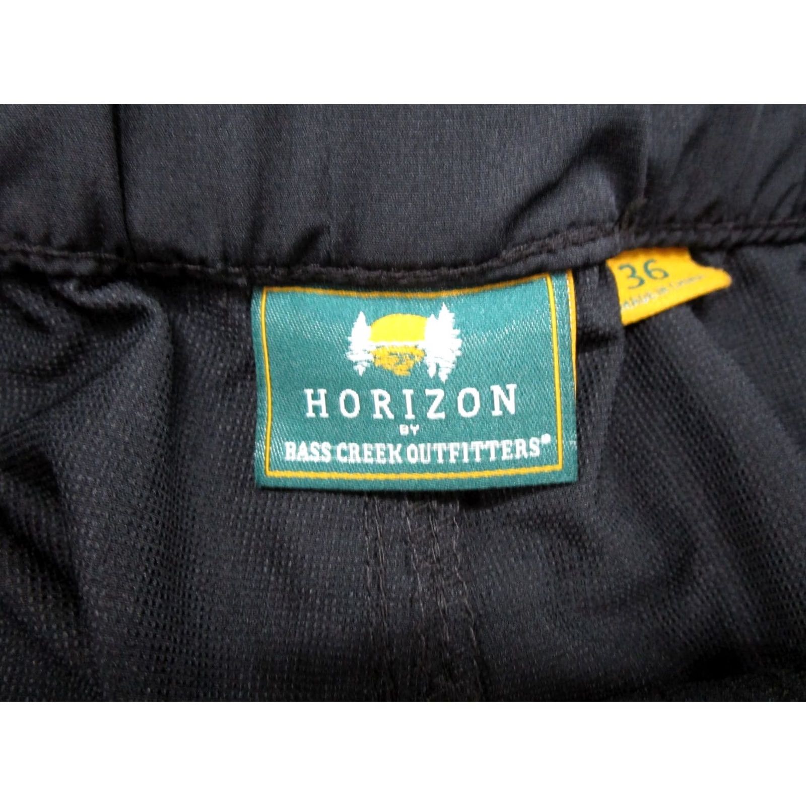 Vintage Bass Cargo Shorts Mens 36 Belted Cargo Pocket Black Outdoor 90s American Style Men Size US 36 / EU 52 - 2 Thumbnail