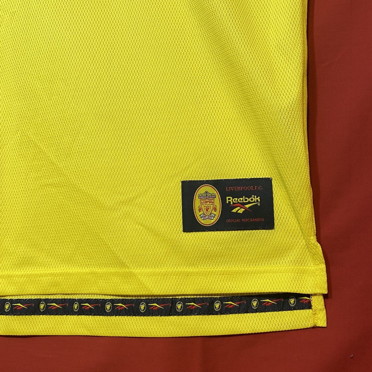 Reebok Vintage 1997 Reebok Liverpool Away Jersey Yellow Size 46/48 Size US M / EU 48-50 / 2 - 10 Thumbnail