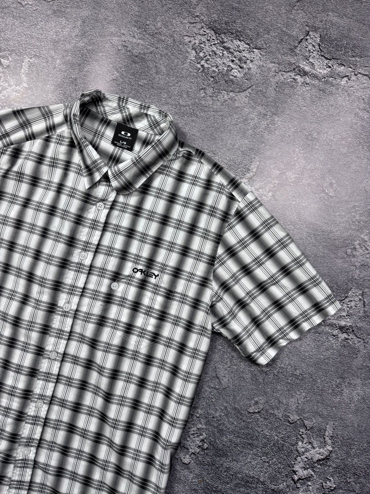 Oakley Oakley Plaid Short Sleeve Shirt Size US L / EU 52-54 / 3 - 2 Thumbnail
