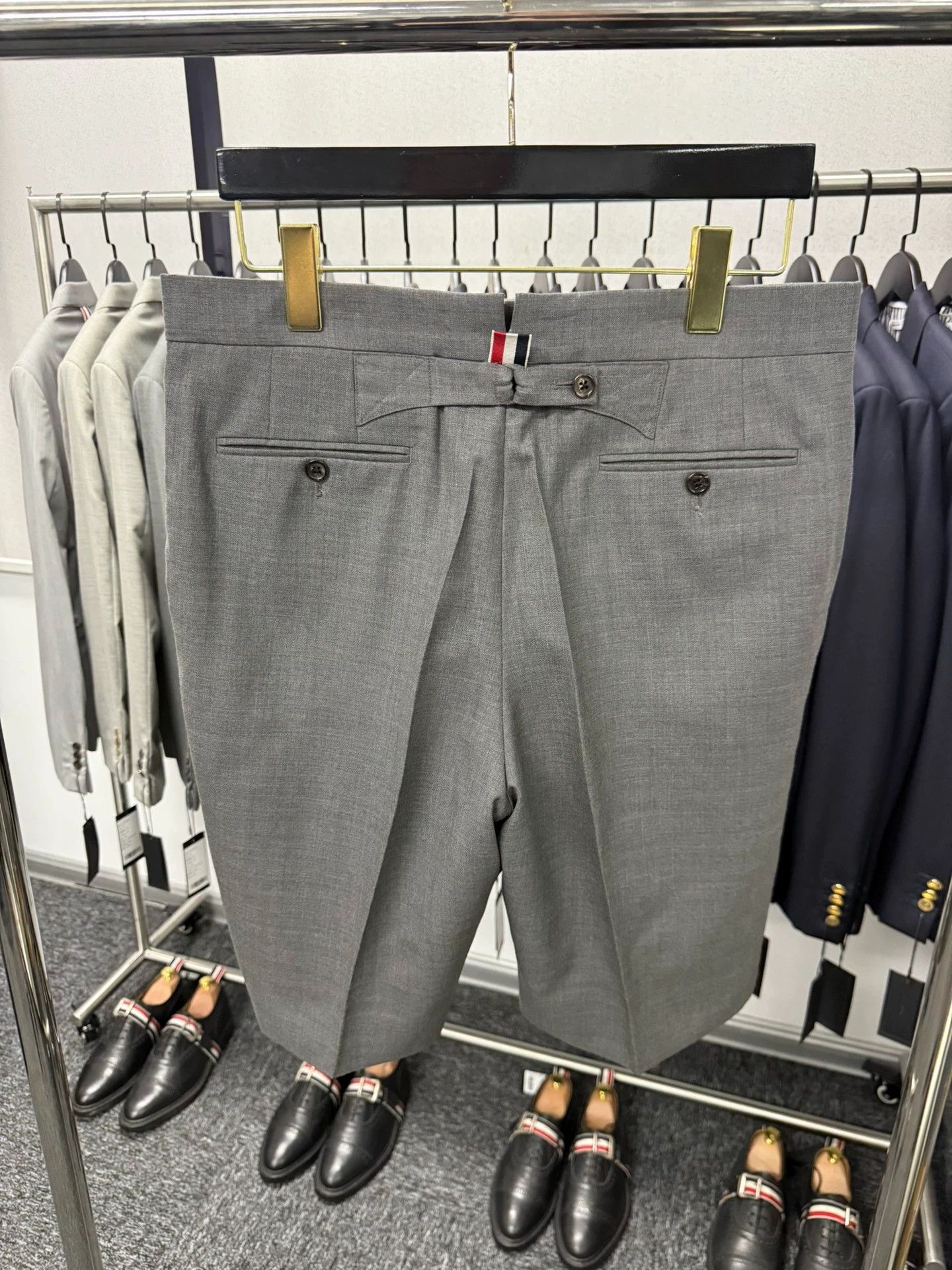 Thom Browne Thom Browne Mid Gray Wool-Blend Suit Shorts Size 2 Size US 34 / EU 50 - 2 Thumbnail