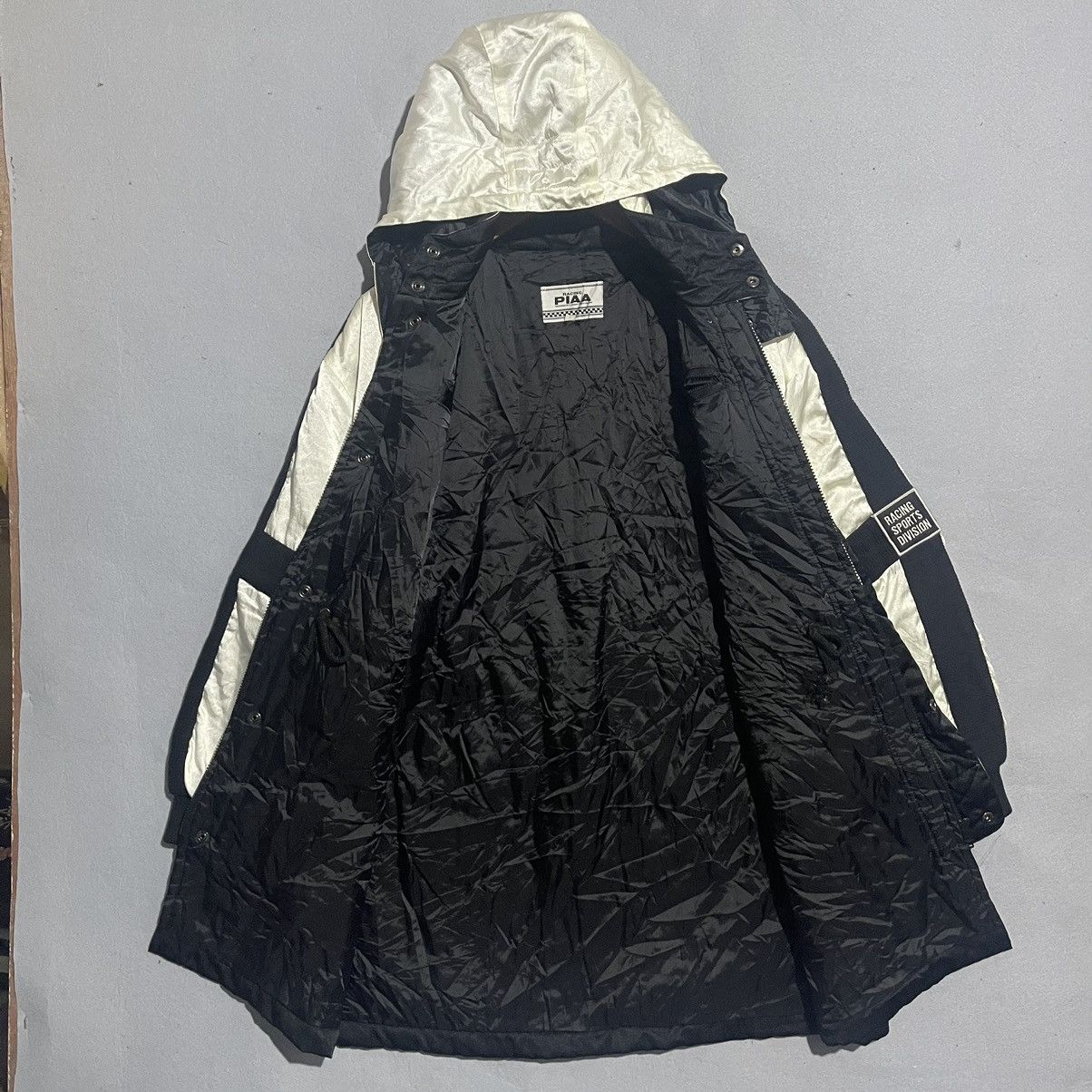 Japanese Brand Vintage Y2K PIAA Racing Motorsport Hooded Jacket Black White Size US S / EU 44-46 / 1 - 9 Thumbnail