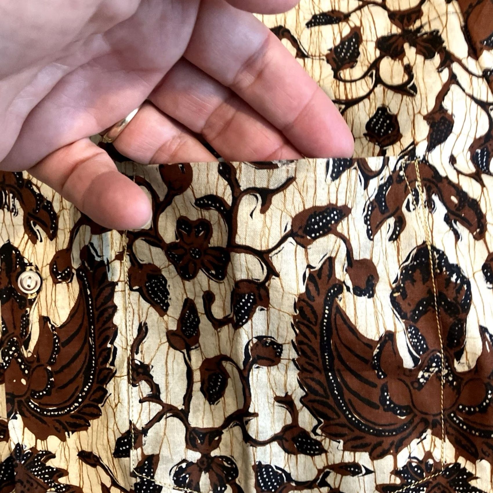Vintage VINTAGE PILOT Short Sleeve Hawaiian / Batik Print Shirt Large Brown Cotton Button-Up Shirts Mens 15 1/2" 3Pockets Casual Summer 0 Size US L / EU 52-54 / 3 - 2 Thumbnail