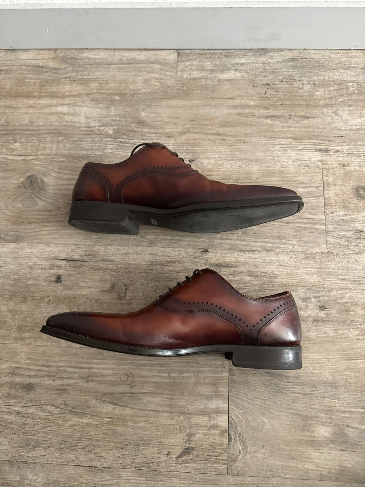 Magnanni Whole Cut Dress Shoes Size US 11 / EU 44 - 3 Thumbnail