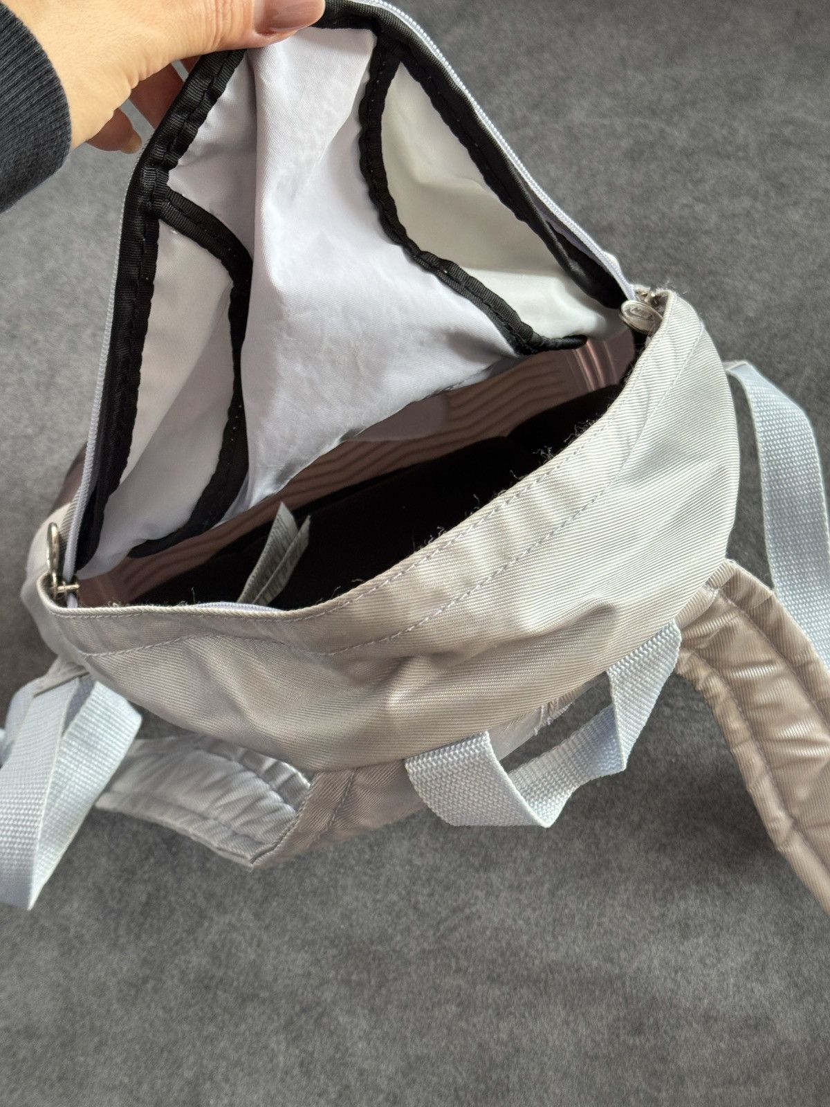 Vintage Vintage Y2K Nike Multi pocket Backpack Size ONE SIZE - 11 Thumbnail