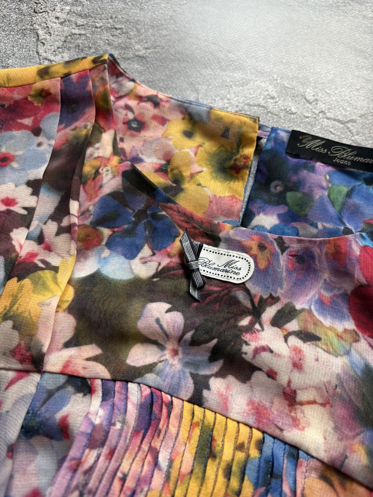 Blumarine Miss Blumarine Jeans Flowers Printed Luxury Woman’s Blouse Size L / US 10 / IT 46 - 5 Thumbnail