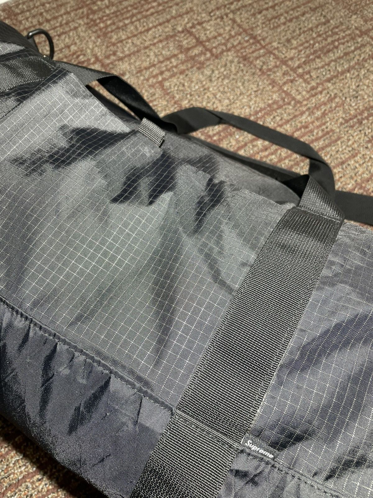 Supreme Supreme Logo Duffle Bag Size ONE SIZE - 3 Thumbnail