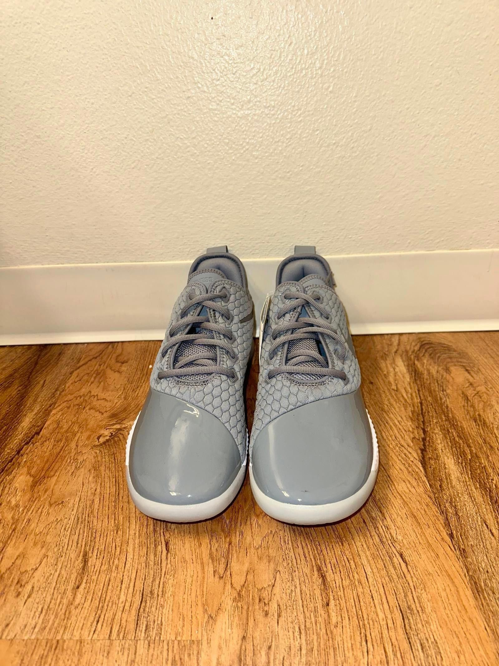 Nike Lebron Witness 3 Cool Grey Sample Size US 9 / EU 42 - 4 Thumbnail