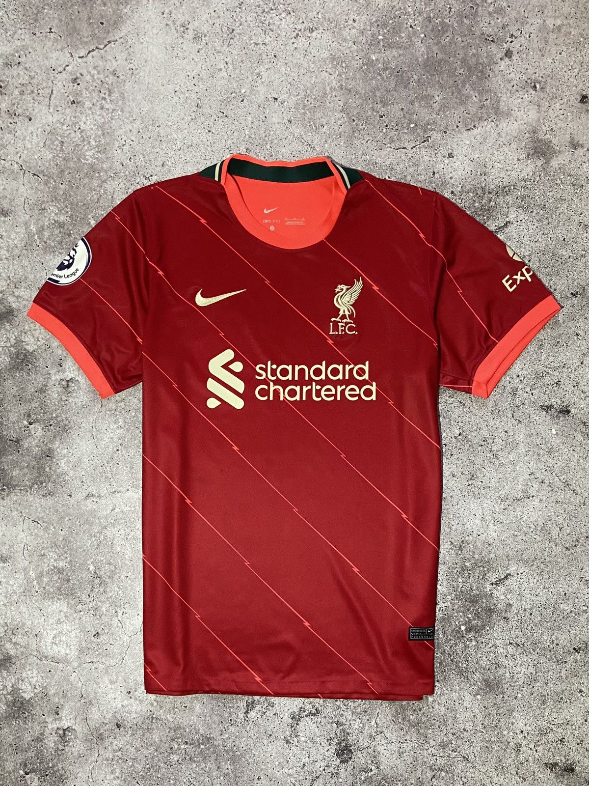 Nike 💥Liverpool Thiago #6 football jersey t-shirt‼️ Size US M / EU 48-50 / 2 - 1 Thumbnail