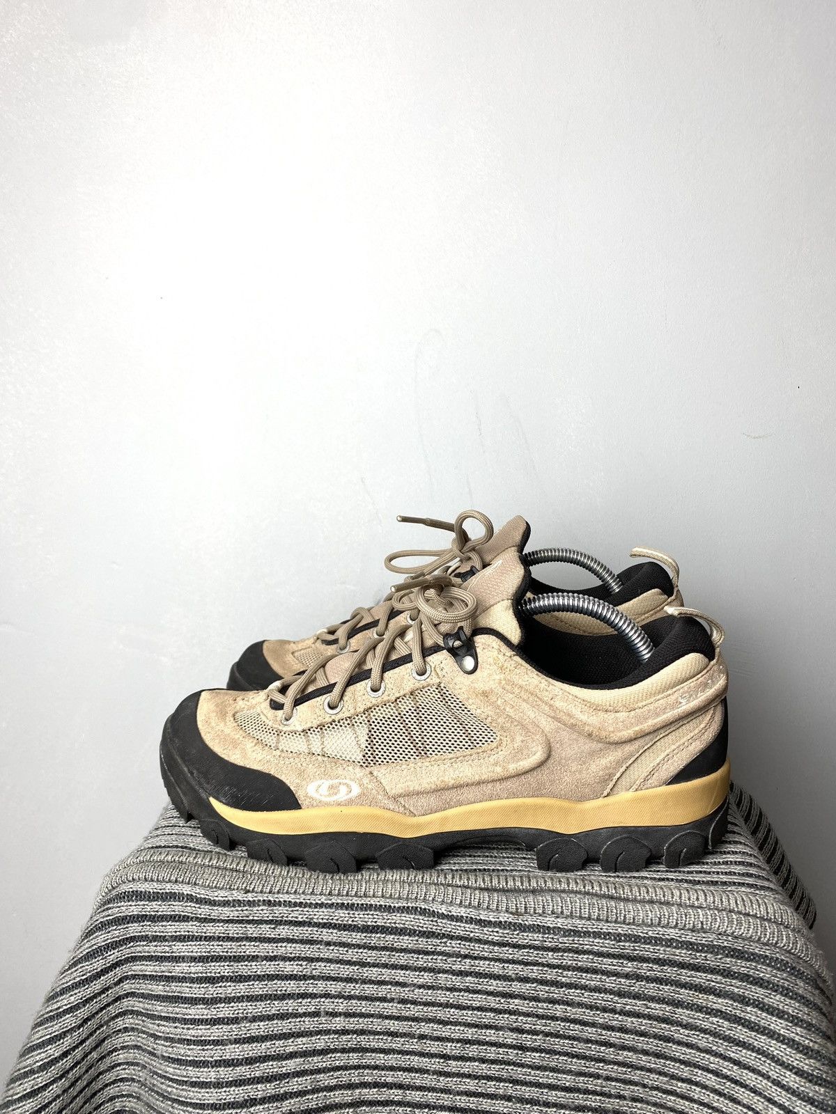 Salomon Rare! Vintage 2002 Salomon Hiking Tracking Sneakers Oakley Size US 9 / EU 42 - 2 Thumbnail