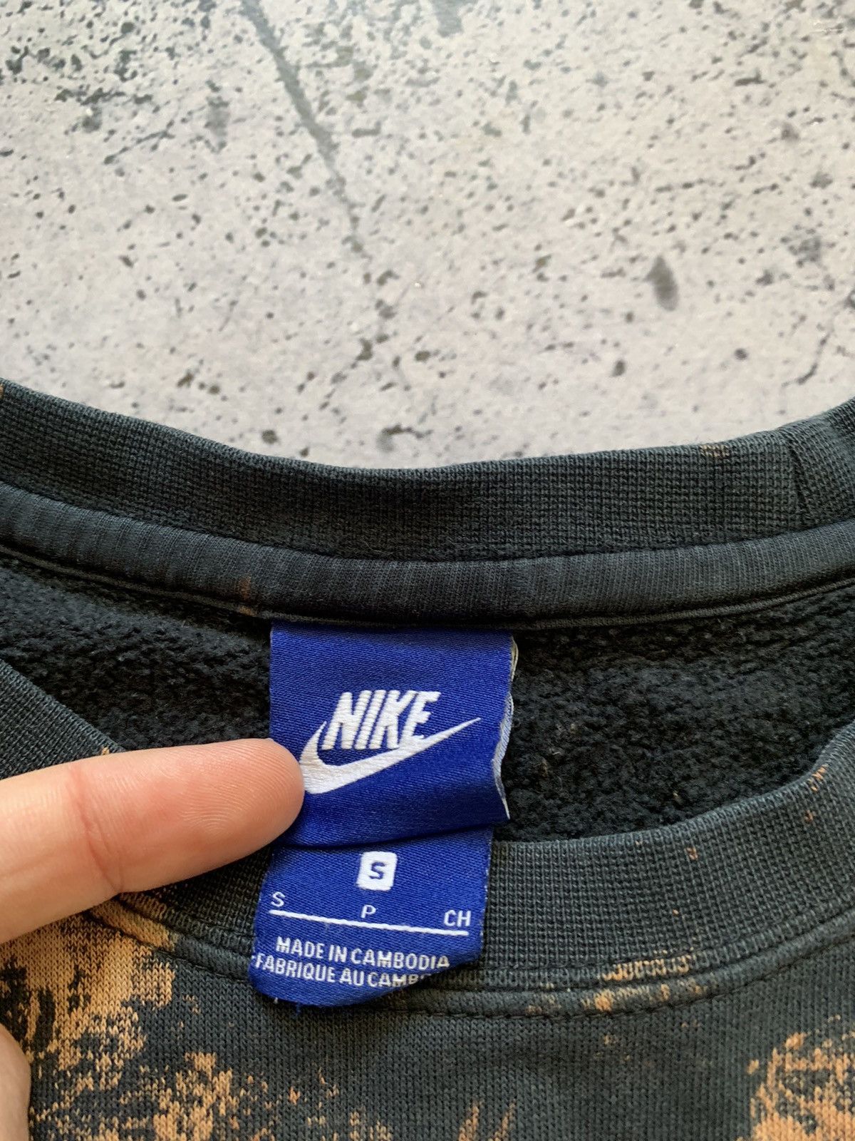 Nike Vintage Nike Custom Baggy Sweatshirt Mini Swoosh Y2K USA Size US S / EU 44-46 / 1 - 3 Thumbnail