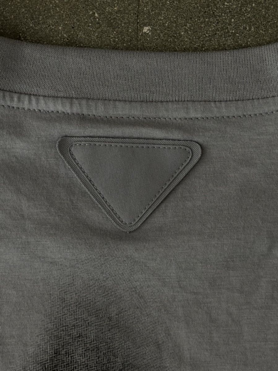 Prada ARCHIVAL!Prada Grey Printed Cotton Jersey T-Shirt Size US XXL / EU 58 / 5 - 5 Thumbnail
