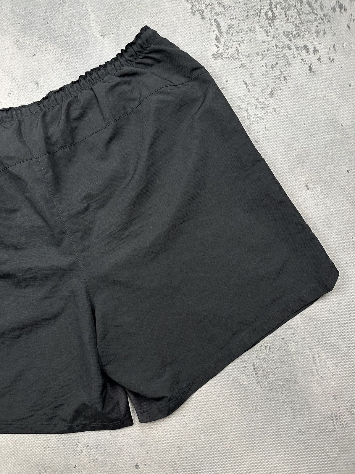 Nike Nike Borussia Dortmund BVB 09 Football Shorts Y2K Sportswear Size US 38 / EU 54 - 7 Thumbnail