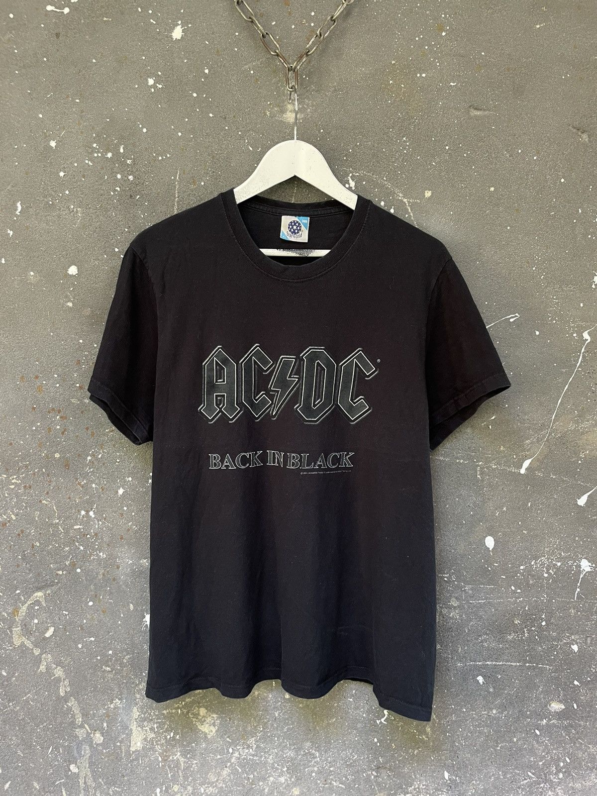 AC/DC Vintage AC/DC 2004 Back in Black T-Shirt RARE Size US XL / EU 56 / 4 - 1 Thumbnail