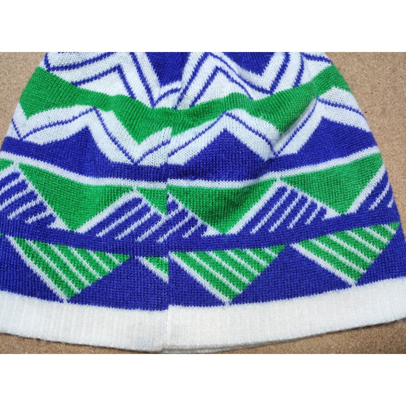 Salomon VINTAGE Salomon Beanie Hat One Size Pom Pom Striped Knit Size ONE SIZE - 7 Thumbnail