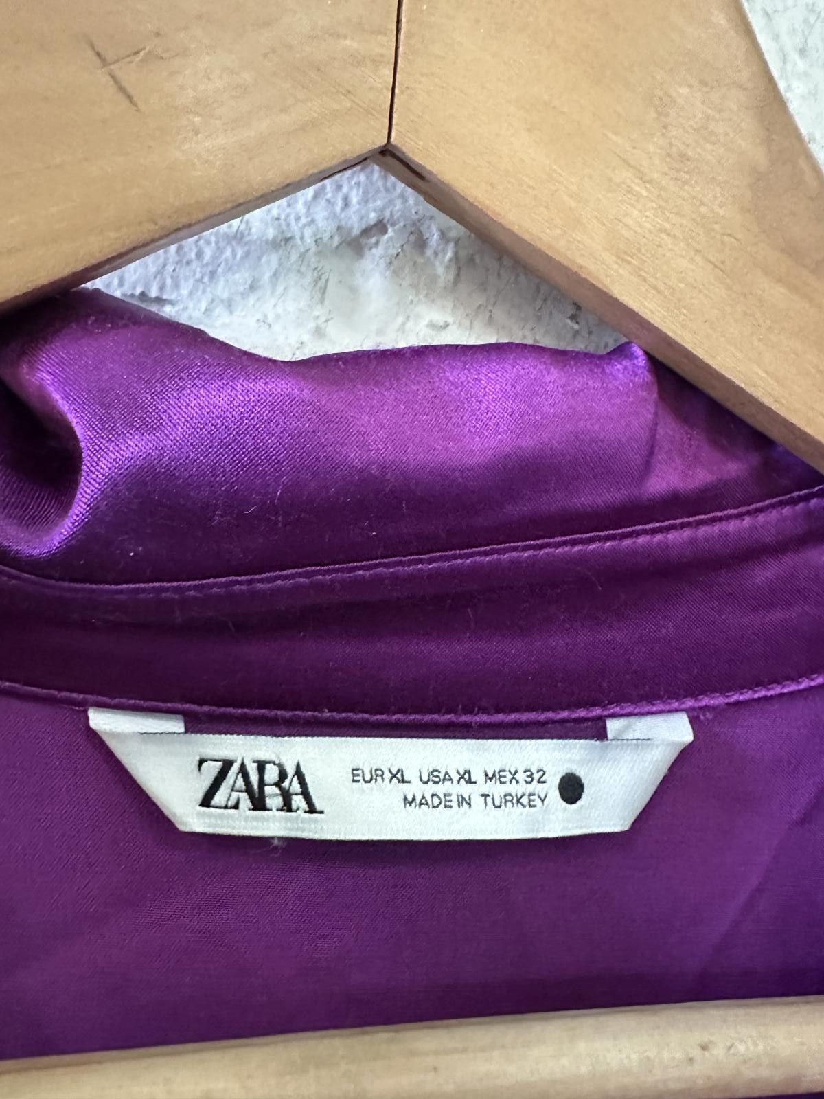 Zara Zara Purple Satin Button-Up Blouse Size XL / US 12-14 / IT 48-50 - 4 Thumbnail