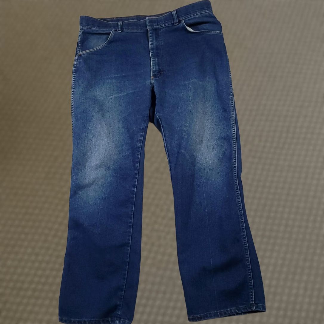 Wrangler Wrangler Jeans Mens 38x30 Blue Denim Straight Leg Classic Fit Pants Distressed VINTAGE? No — use non-vintage. Size US 38 / EU 54 - 1 Thumbnail