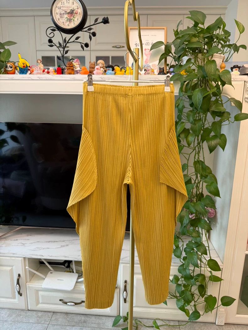Other Issey Miyake/三宅一生 size:3 Yellow pleated pants Size 42" / US 20 - 6 Thumbnail