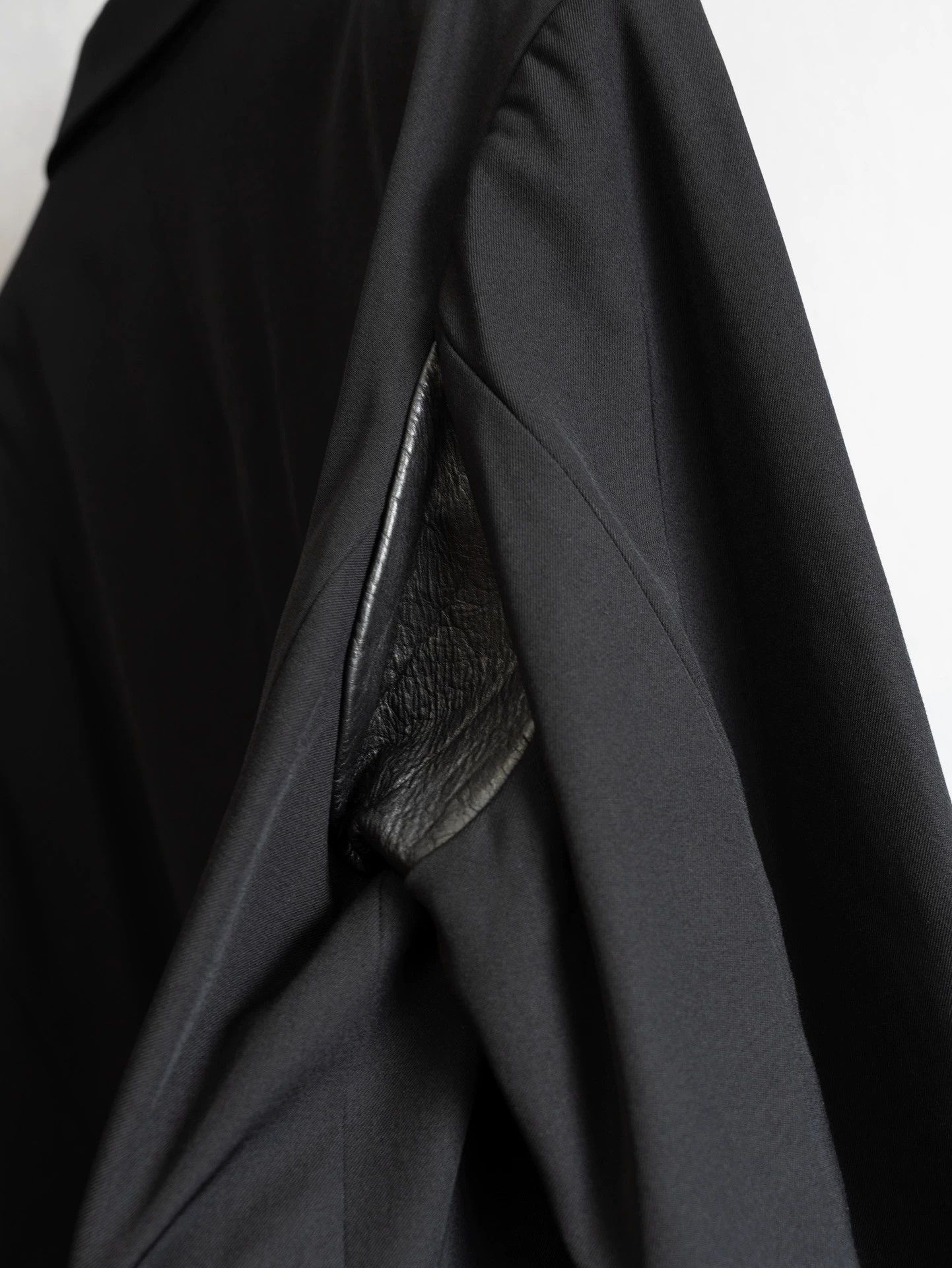 Yohji Yamamoto Yohji Yamamoto 96AW Leather Paneled Wool Jacket Size S Size US S / EU 44-46 / 1 - 7 Thumbnail