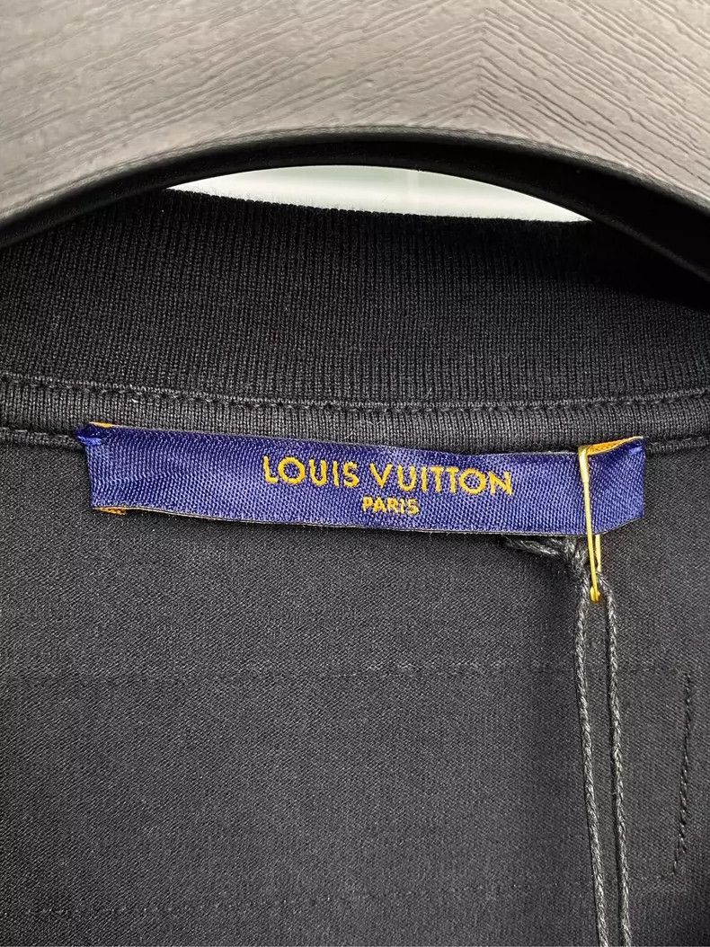 Louis Vuitton LOUIS VUITTON Green arrow logo solid monogram print short s Size US L / EU 52-54 / 3 - 6 Thumbnail