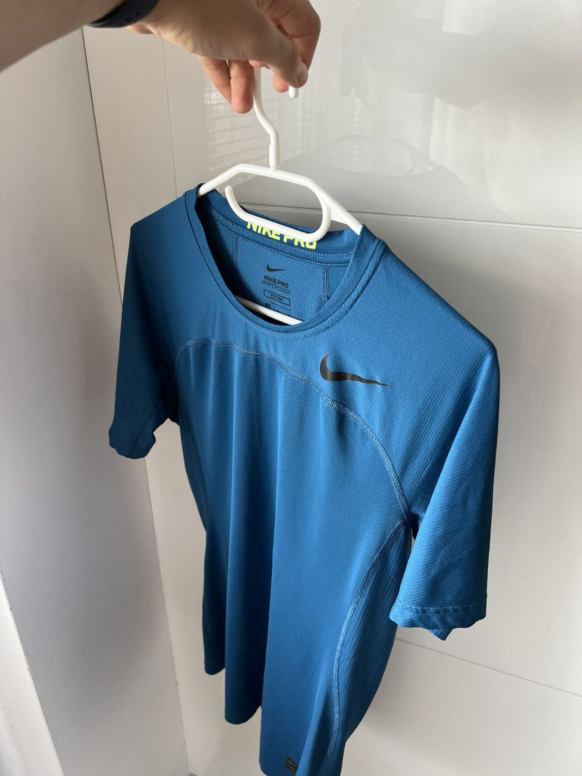 Nike ‼️Nike Pro Combat Hypercool Pitted Onyx Tyle Gym T-Shirt‼️ Size US S / EU 44-46 / 1 - 4 Thumbnail