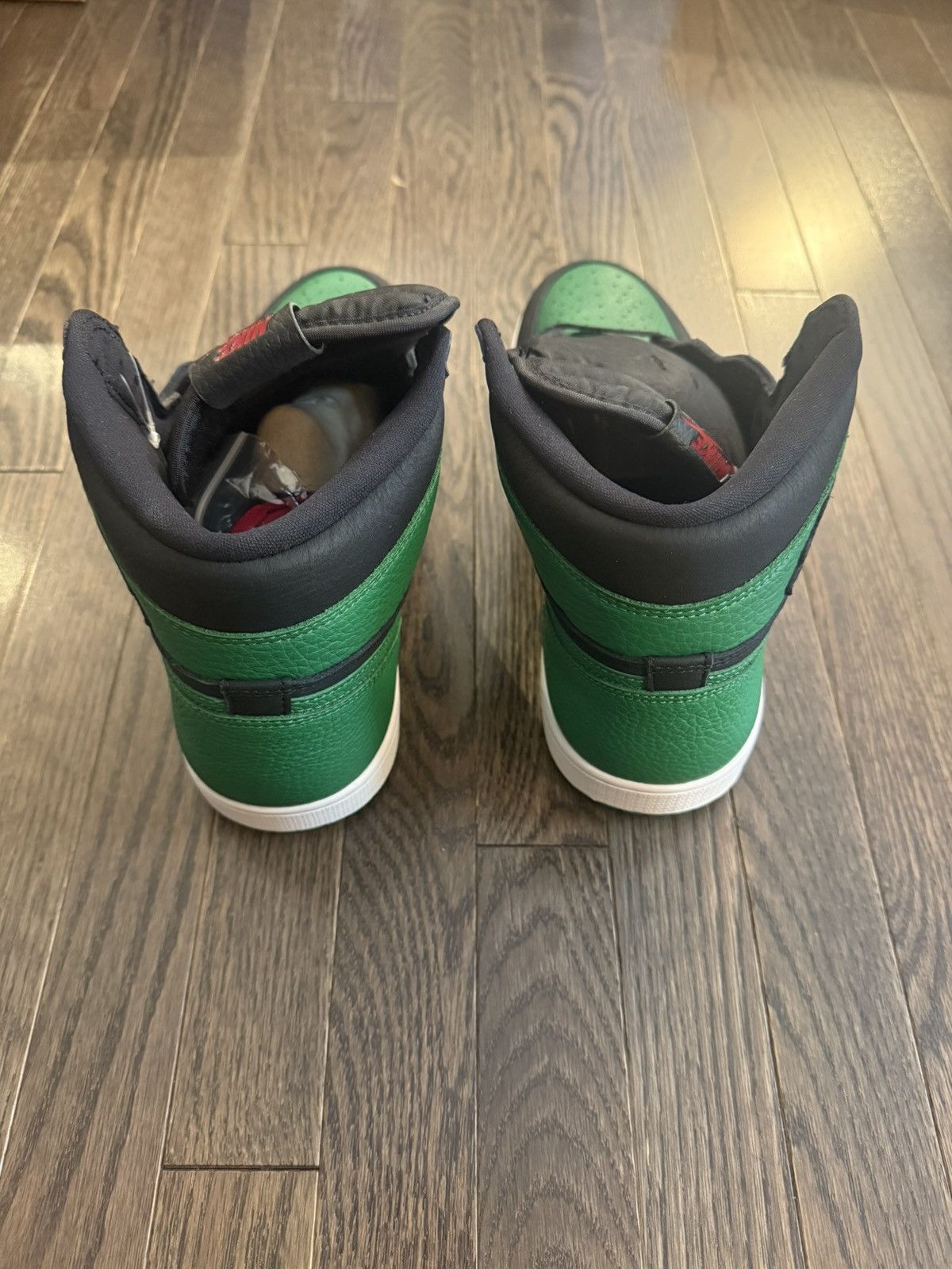 Jordan Brand Nike Air Jordan 1 Retro High Pine Green Black 555088-030 Size US 11 / EU 44 - 4 Thumbnail
