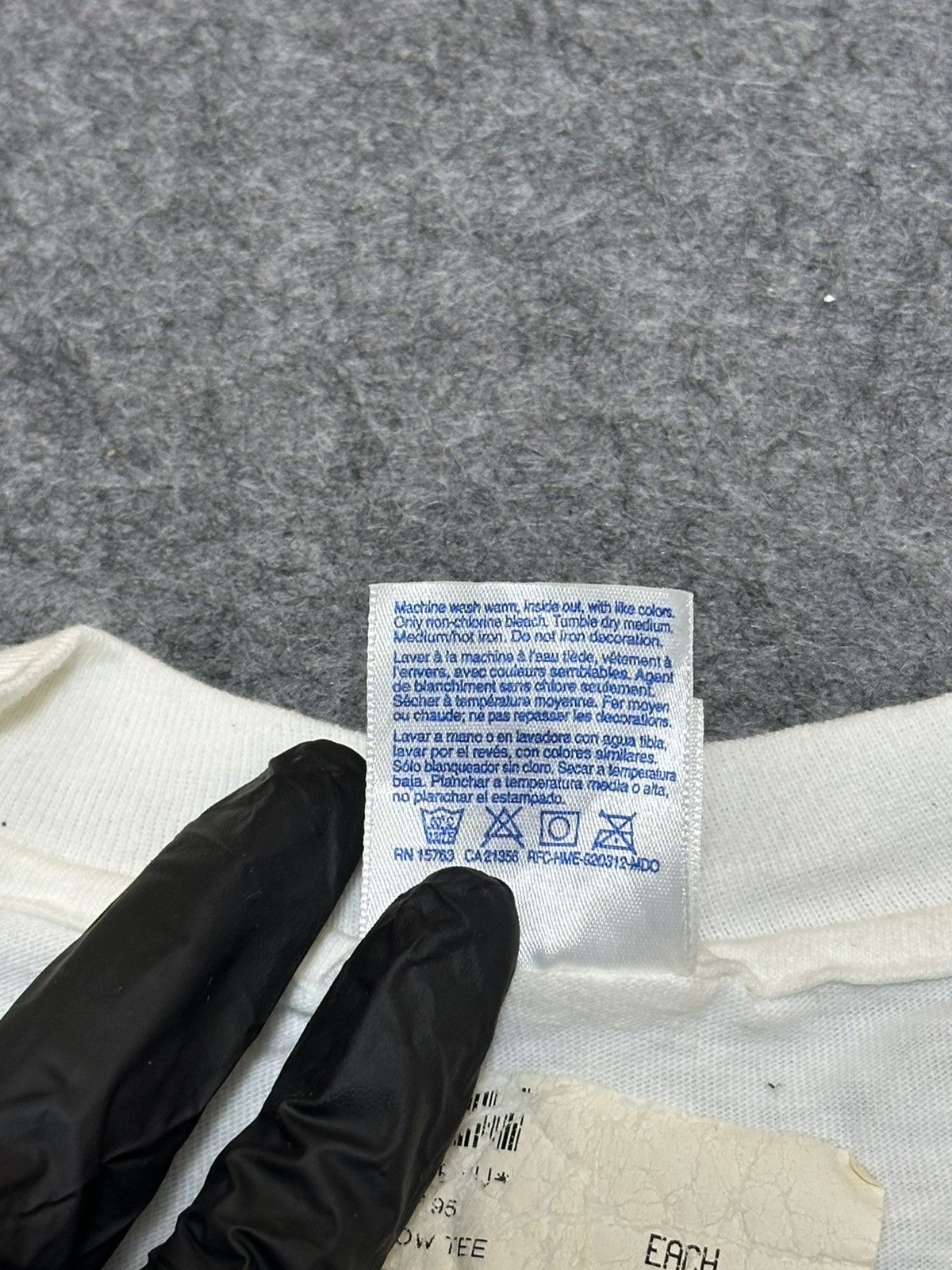 Hanes Vintage "Radio Show" logo. Size US XL / EU 56 / 4 - 9 Thumbnail