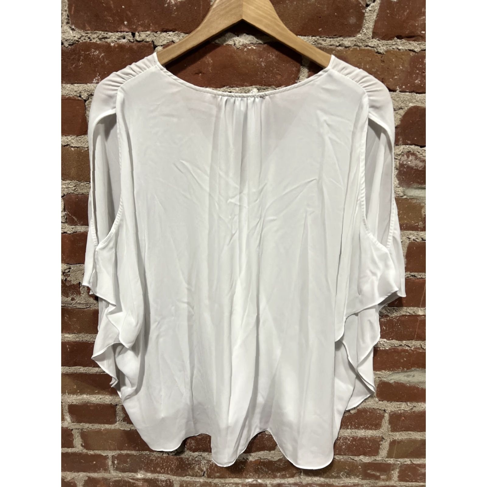 Vintage VINTAGE INC International Concepts Blouse Shirt Womens 2X White Sleeveless V-Neck Pullover Geometric Pattern Casual Business Travel Easy Care Size XXL / US 16-18 / IT 52-54 - 3 Thumbnail