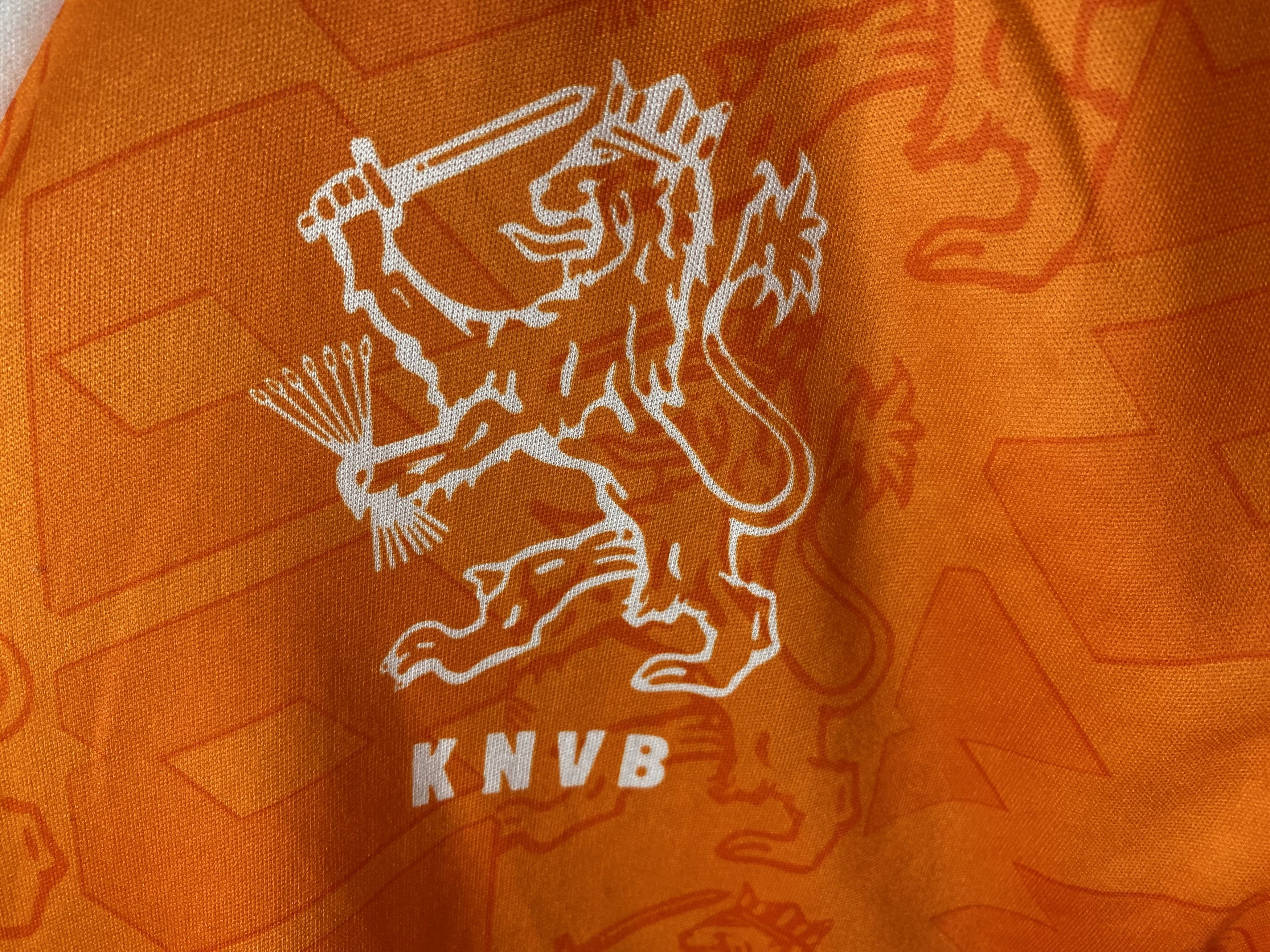 UEFA NETHERLANDS TEAM 1992 1994 HOME FOOTBALL SHIRT SOCCER JERSEY Size US S / EU 44-46 / 1 - 3 Thumbnail