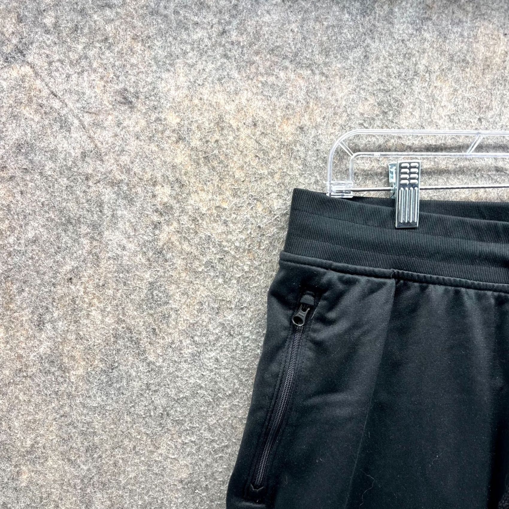 Under Armour VINTAGE Under Armour Jogger Pants Men Large Black Fleece Athletic Slim Tapered Pockets 28in Inseam XL Regular Shoes? Size US 33 - 4 Thumbnail
