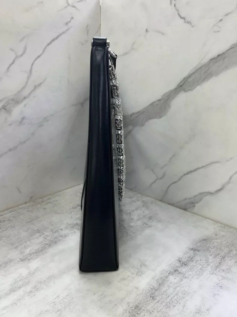 Givenchy Givenchy Black Large Single-Shoulder Bag Size ONE SIZE - 3 Thumbnail