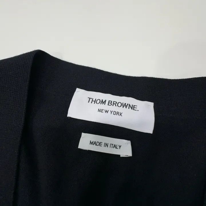Thom Browne Thom Browne Classic V-Neck Wool Cardigan -2507 Size US M / EU 48-50 / 2 - 5 Thumbnail