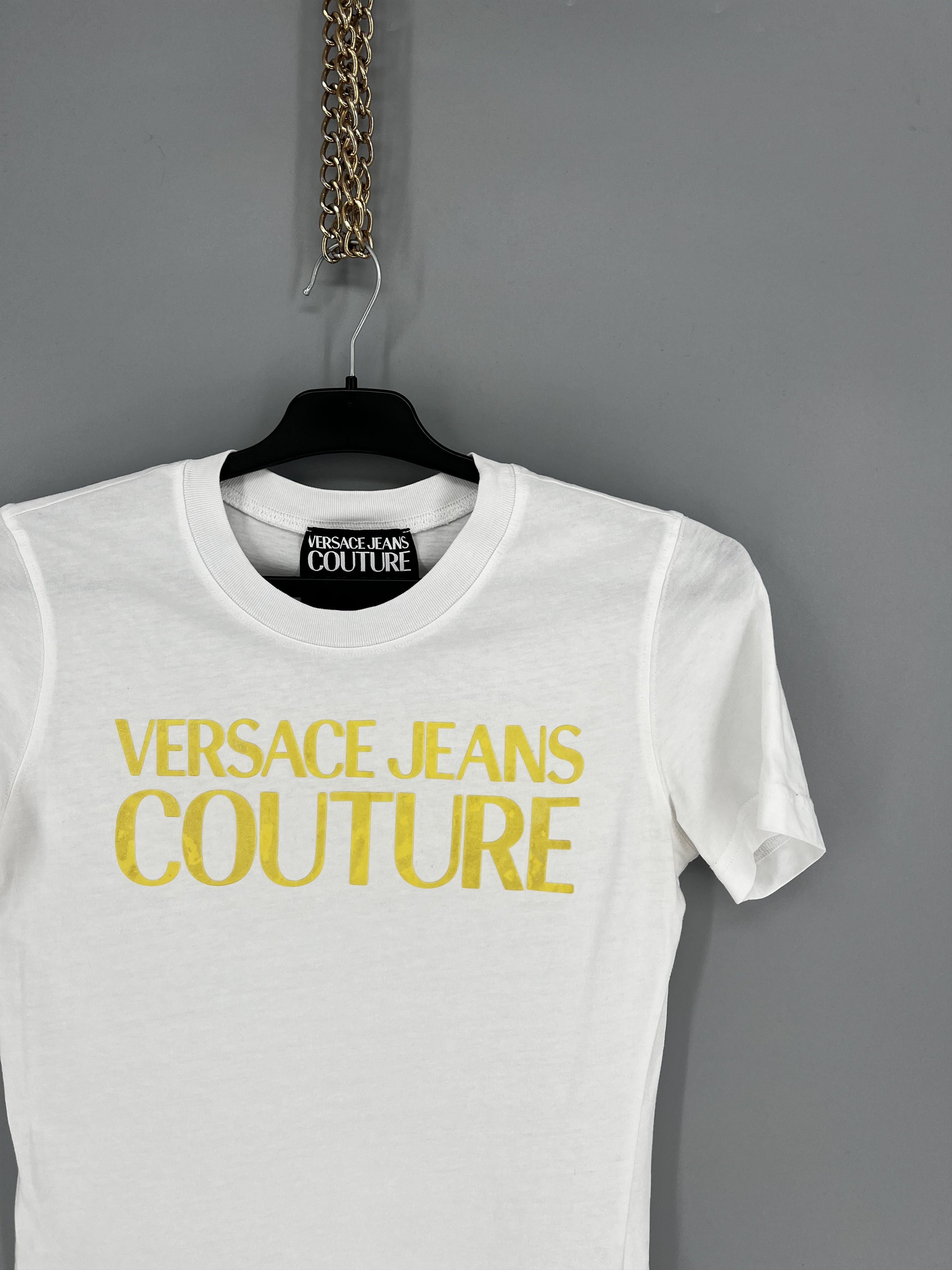 Versace VERSACE JEANS COUTURE GOLD LOGO T SHIRT-WHITE Size M / US 6-8 / IT 42-44 - 5 Thumbnail