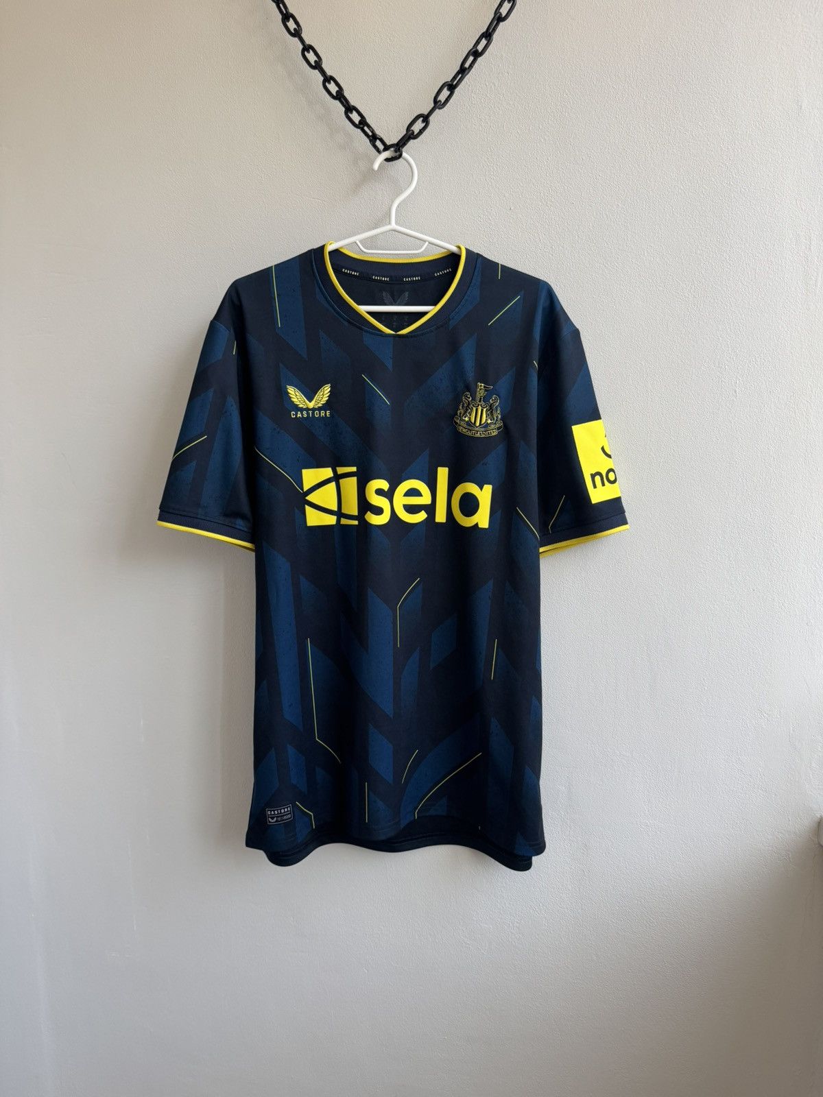 Castore Newcastle 2023 2024 #67 L Miley Football Soccer Jersey Shirt Size US XL / EU 56 / 4 - 9 Thumbnail