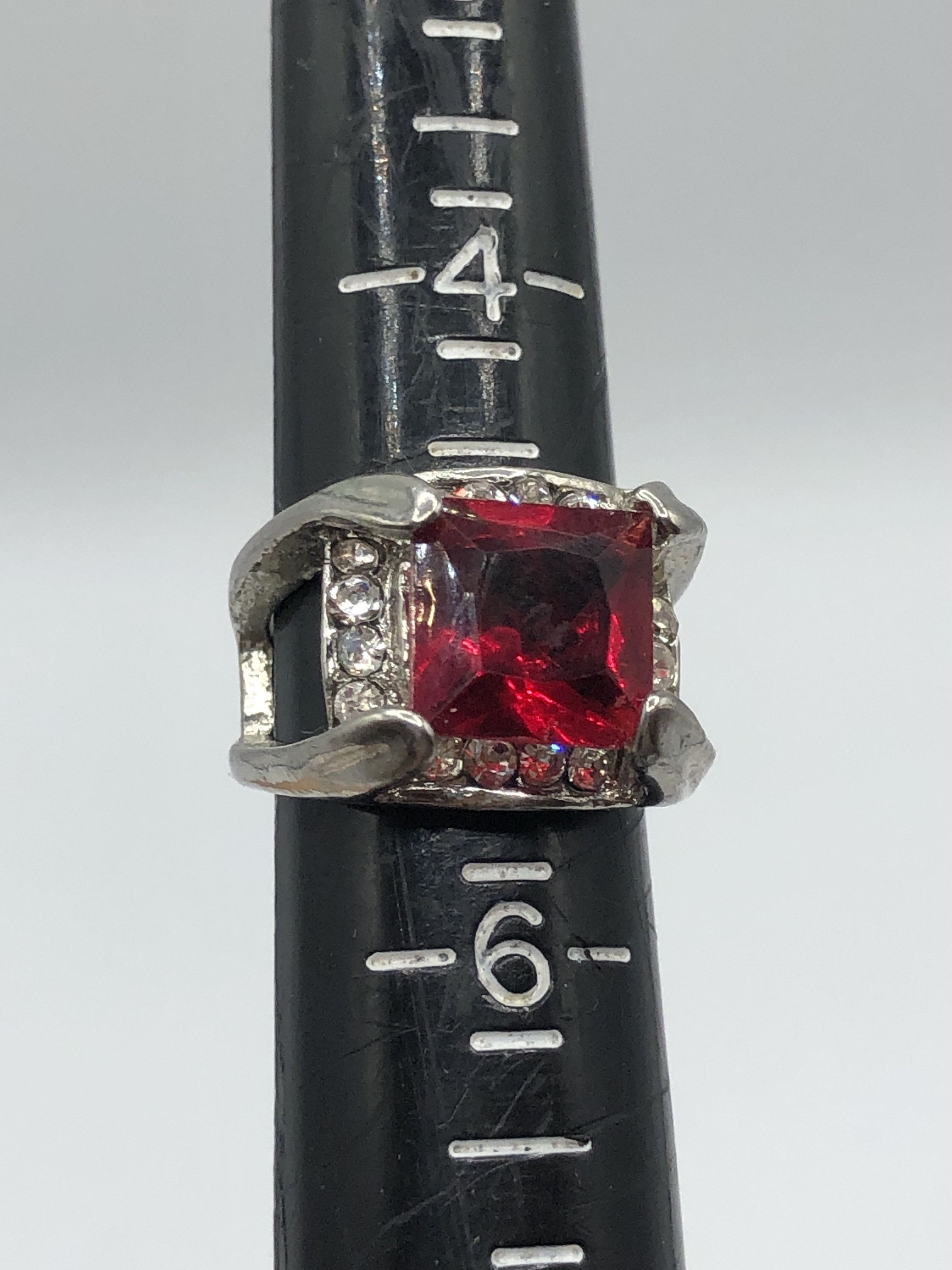 Vintage Vintage red rhinestone silver tone ring size 5 Size ONE SIZE - 3 Thumbnail