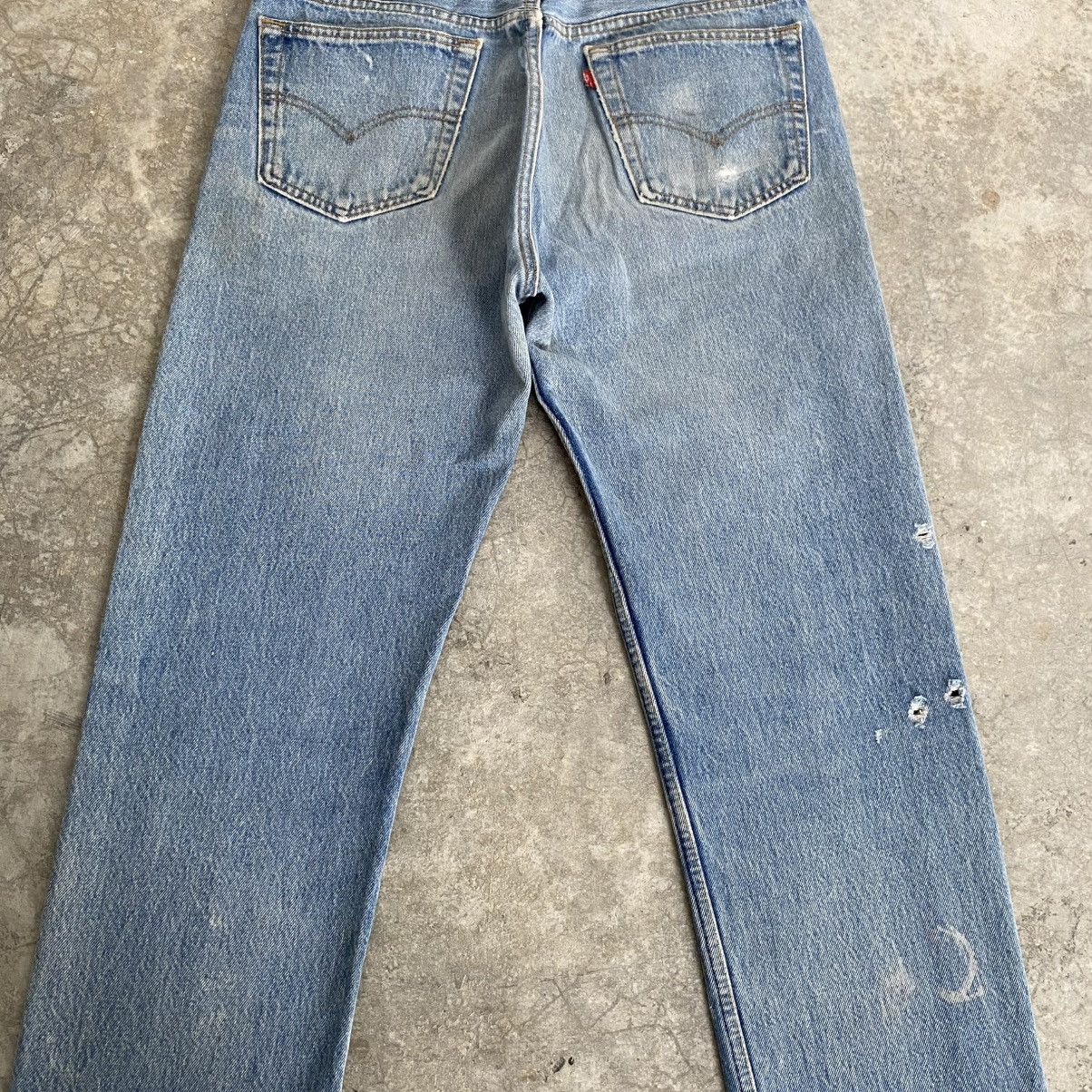 Levi's Vintage Levis 501 Faded Stonewashed Blue Distressed Jeans Size US 32 / EU 48 - 13 Thumbnail