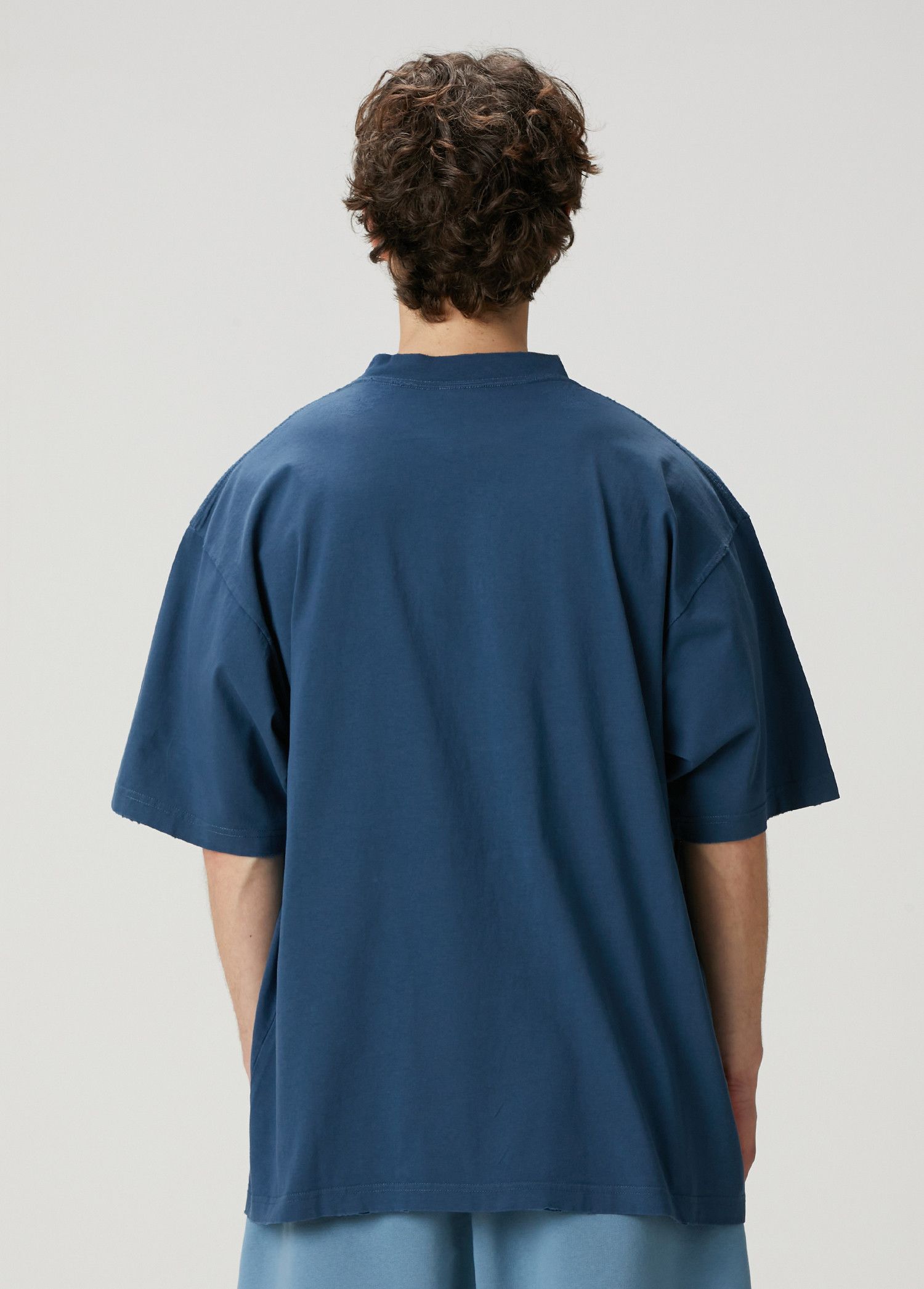Balenciaga BALENCIAGA Laurel BB logo blue oversize t-shirt Size Medium Size US M / EU 48-50 / 2 - 3 Thumbnail